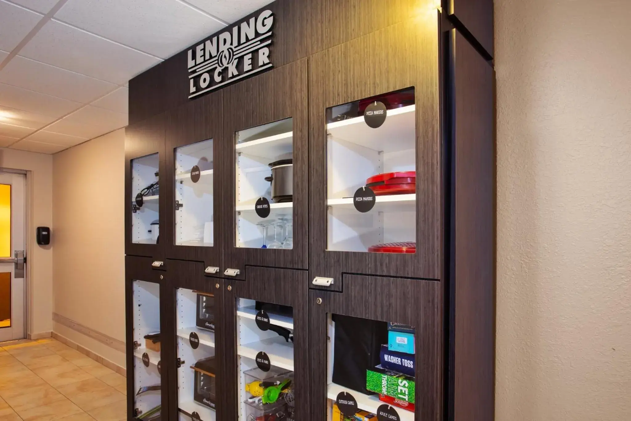 Lobby or reception in Candlewood Suites Kenosha - Pleasant Prairie by IHG Lobby or reception in Candlewood Suites Kenosha - Pleasant Prairie by IHG