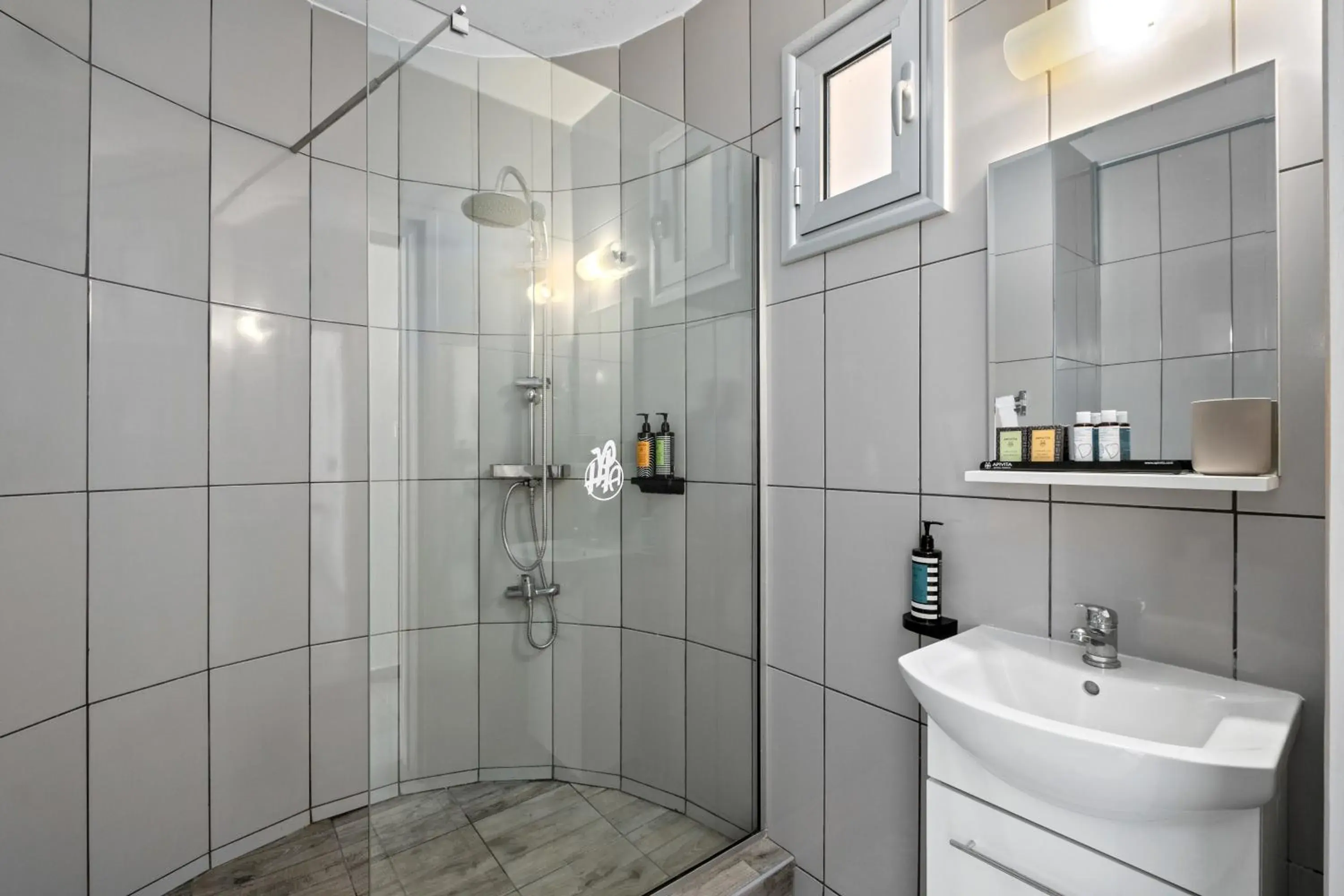 Bathroom in Pandream Hotel Apartments Bathroom in Pandream Hotel Apartments