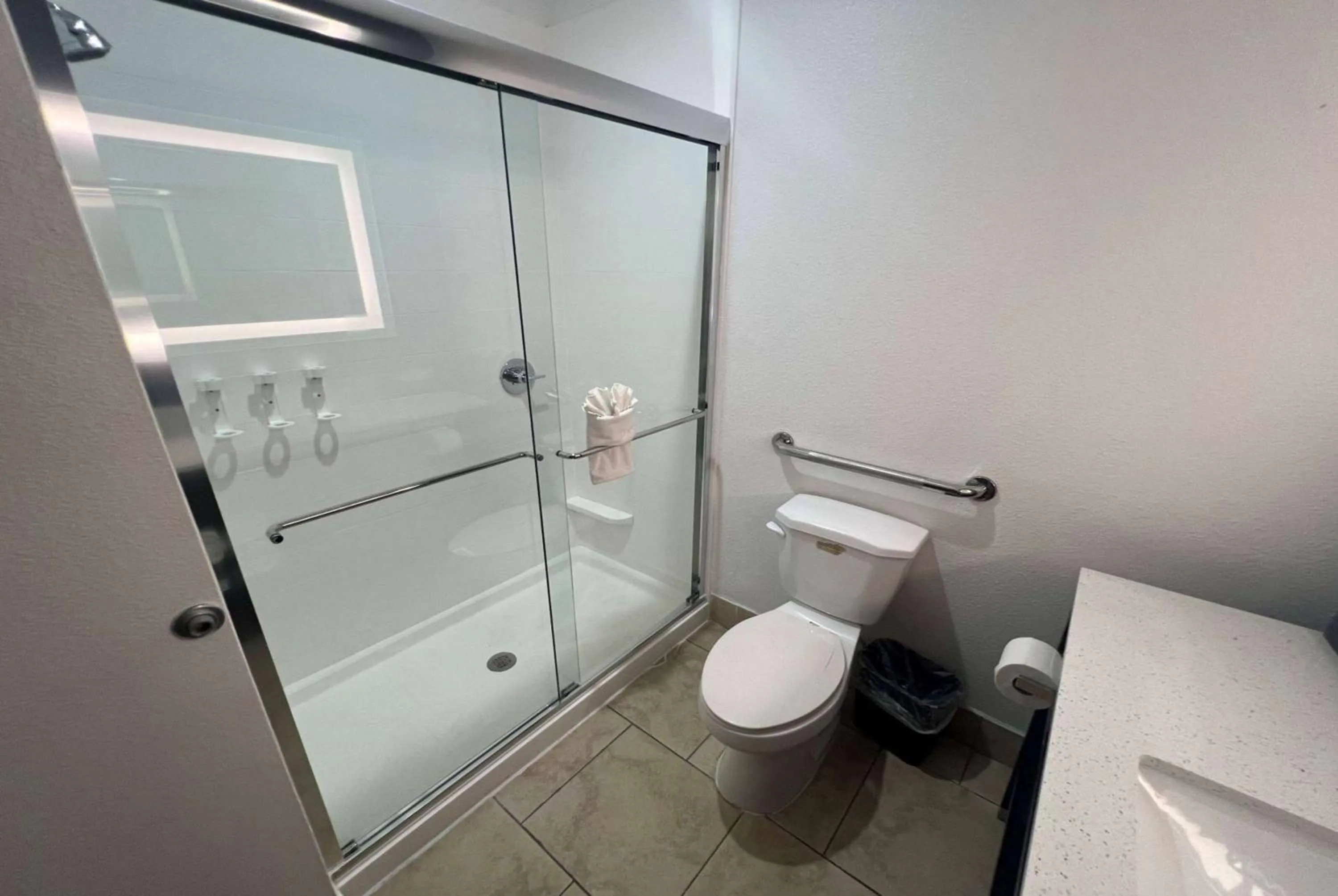 Shower in La Quinta by Wyndham Dalhart