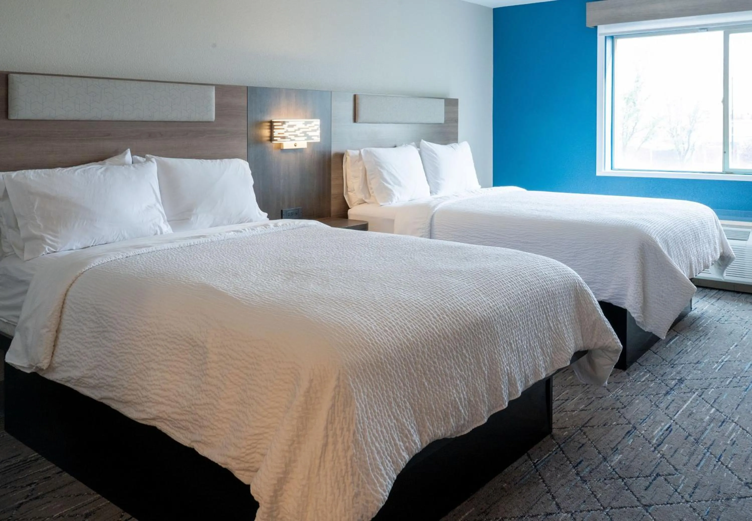 Photo of the whole room, Bed in Holiday Inn Express Fallon by IHG