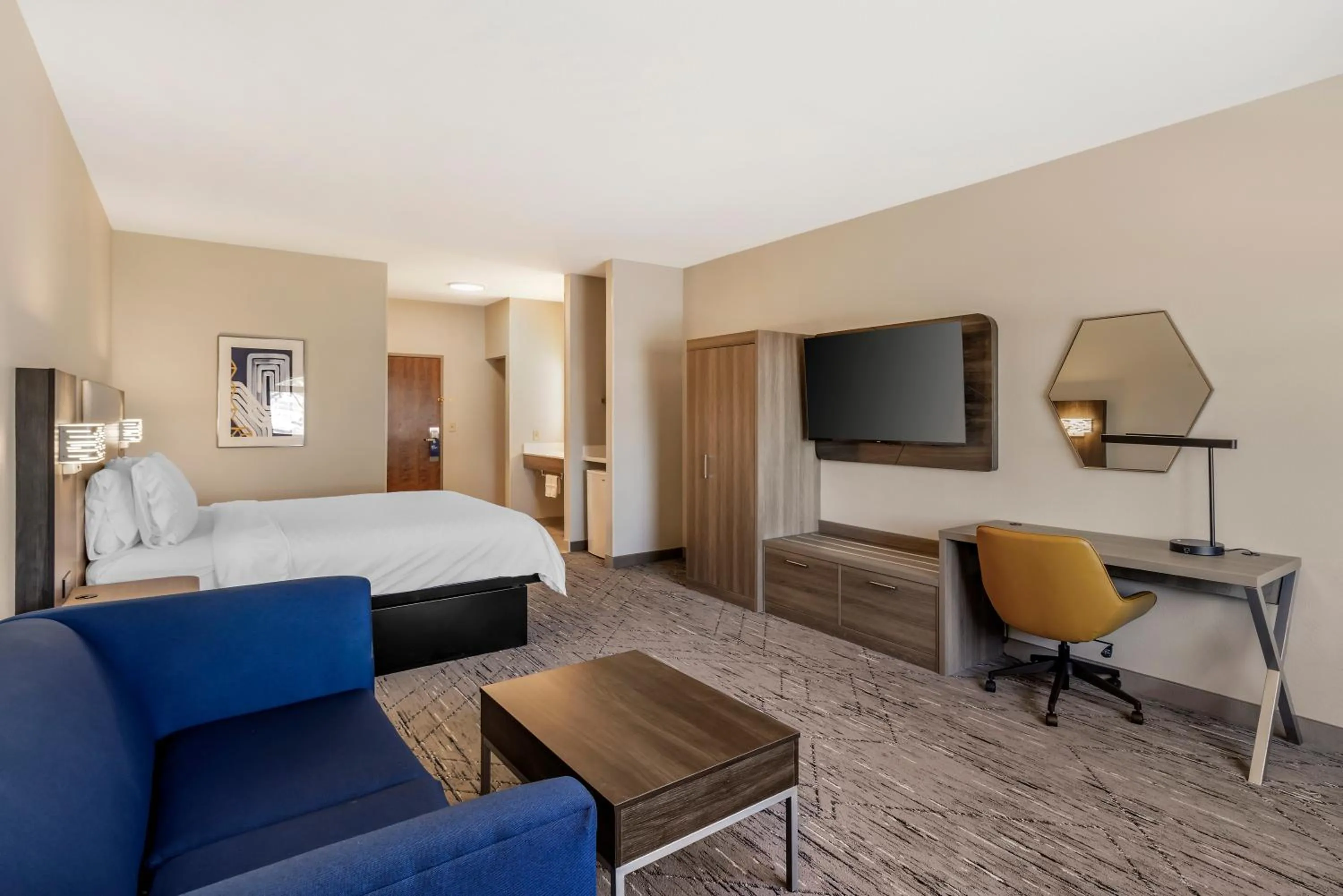 Bed in Holiday Inn Express Fallon by IHG