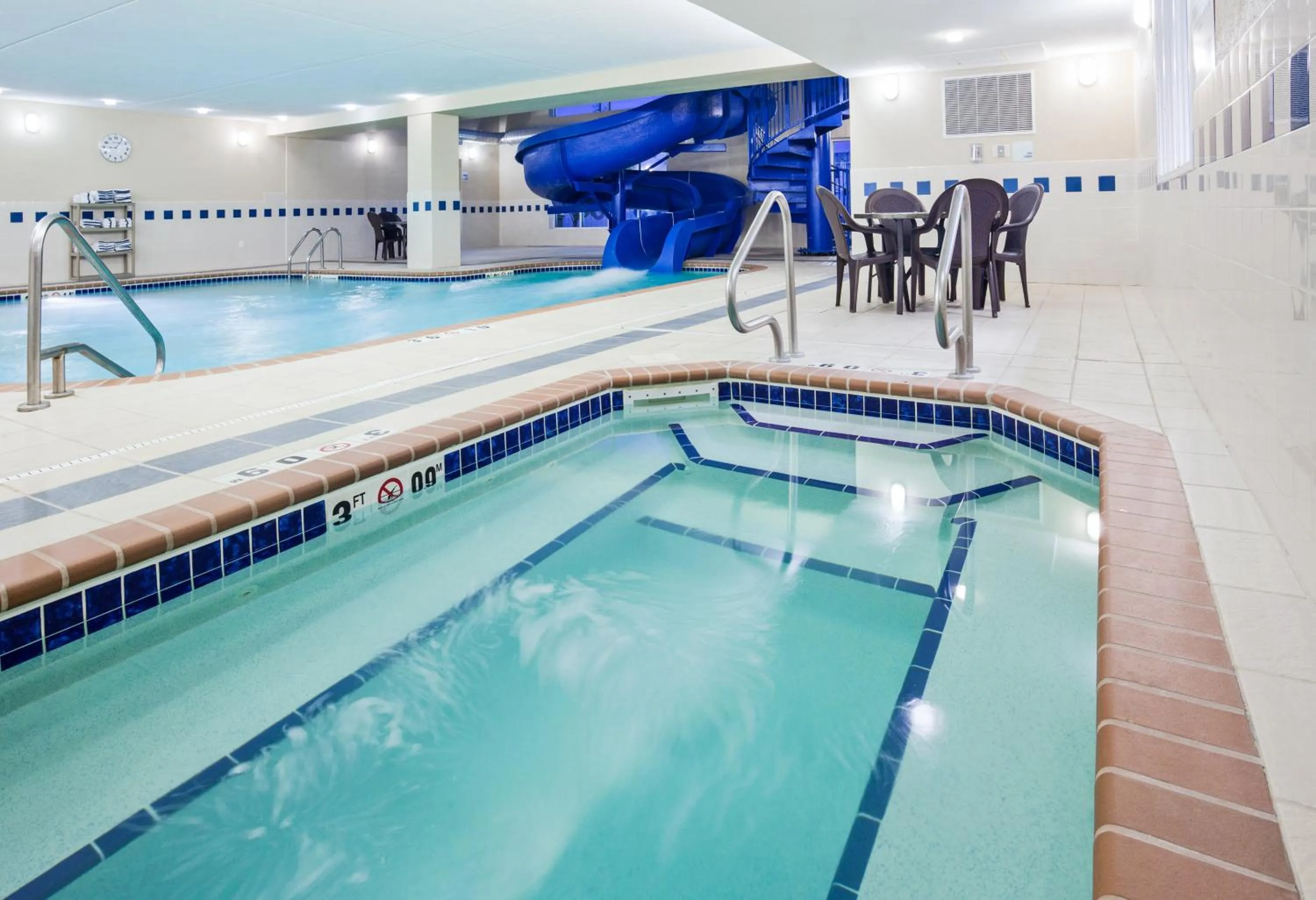 Swimming pool in Holiday Inn Express & Suites - Dickinson by IHG