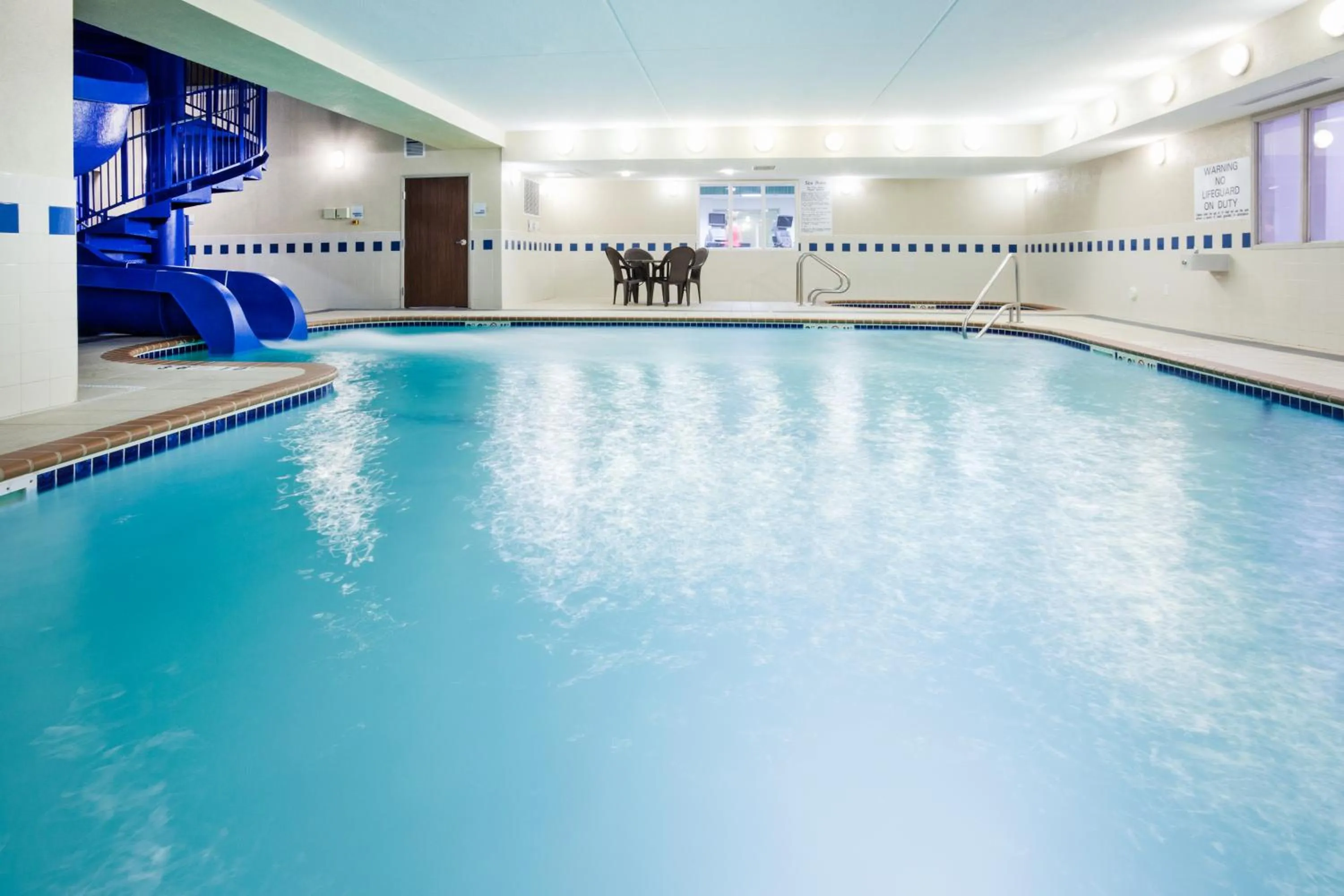 Swimming pool in Holiday Inn Express & Suites - Dickinson by IHG