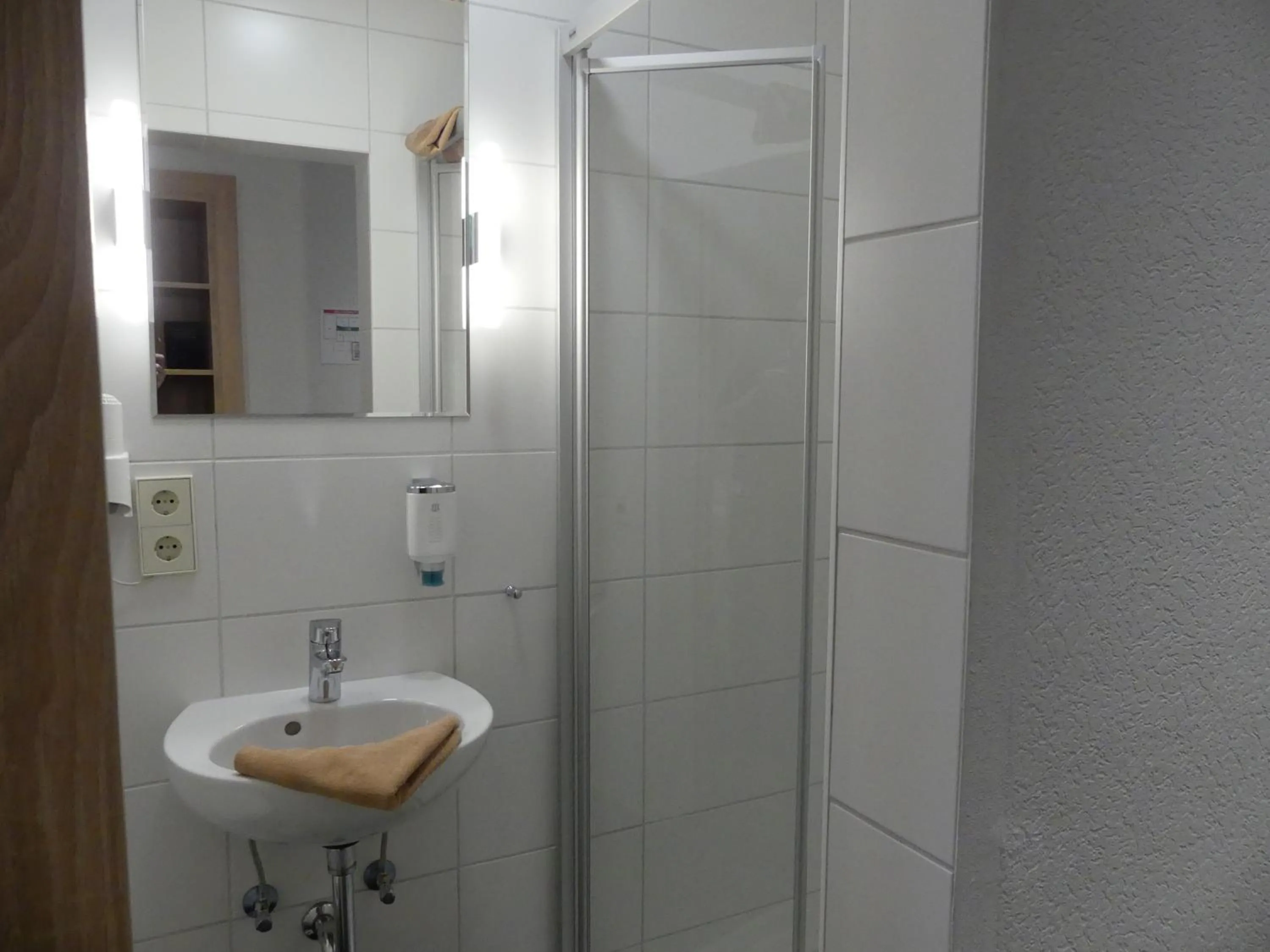 Bathroom in Hotel KRONE Garni