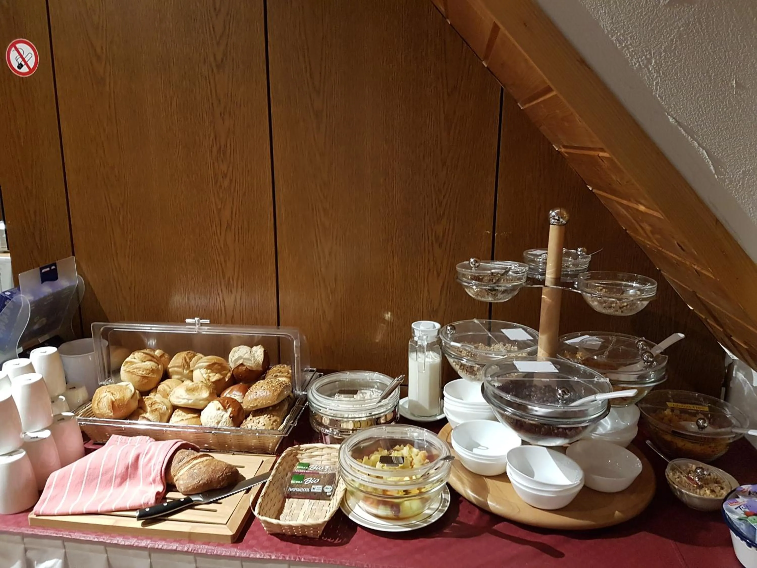 Buffet breakfast in Hotel KRONE Garni