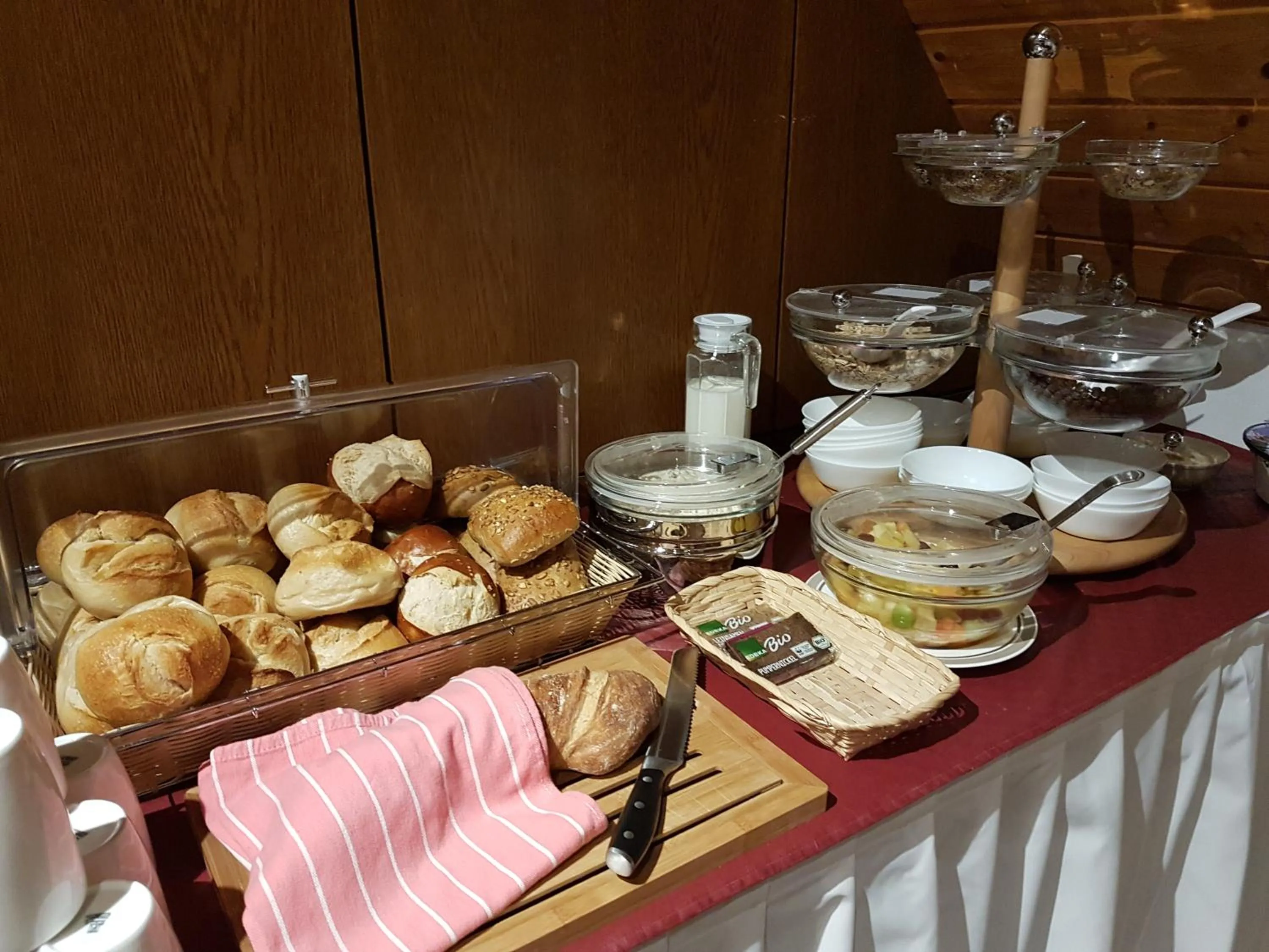 Buffet breakfast in Hotel KRONE Garni