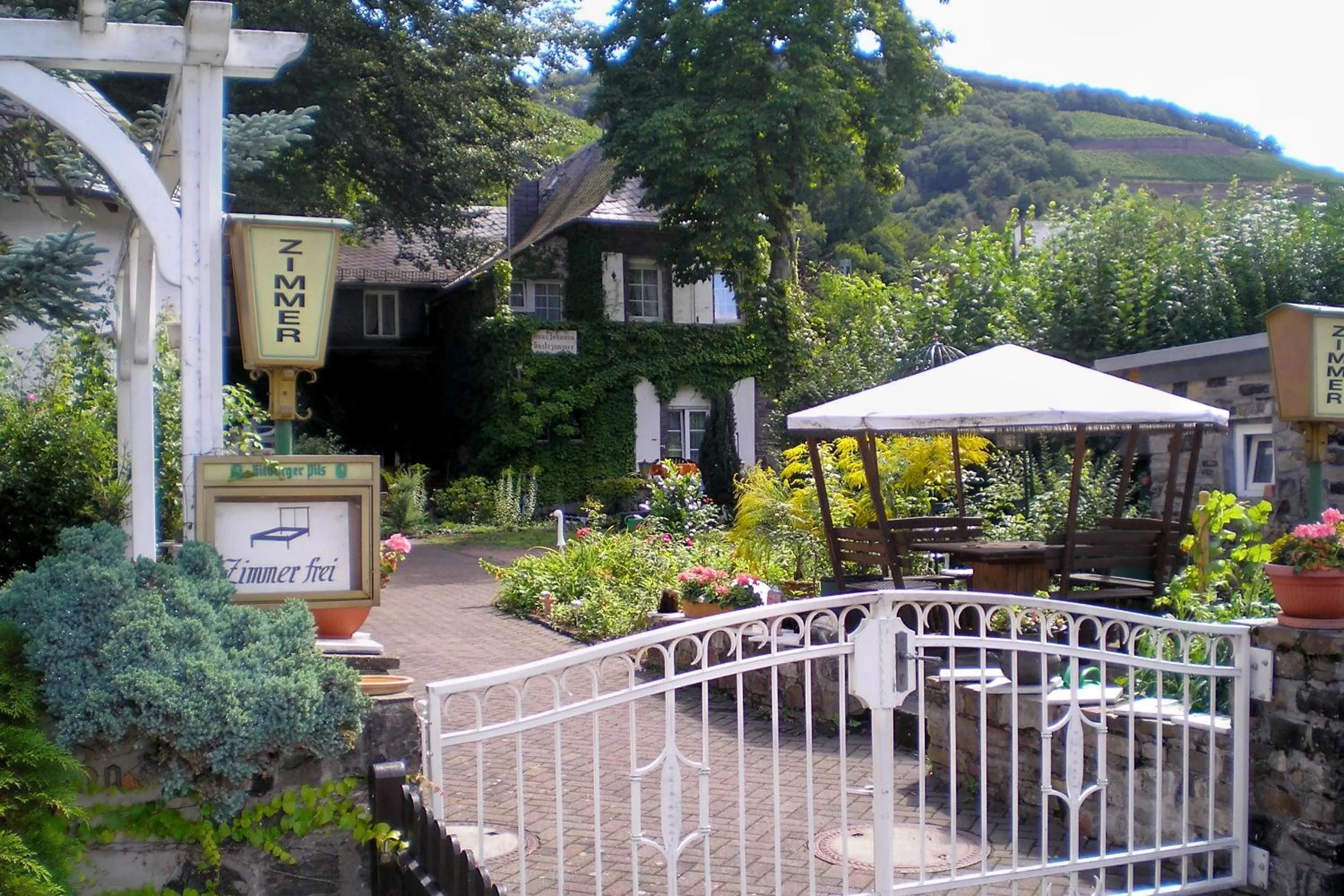 Property building in Pension Johanna