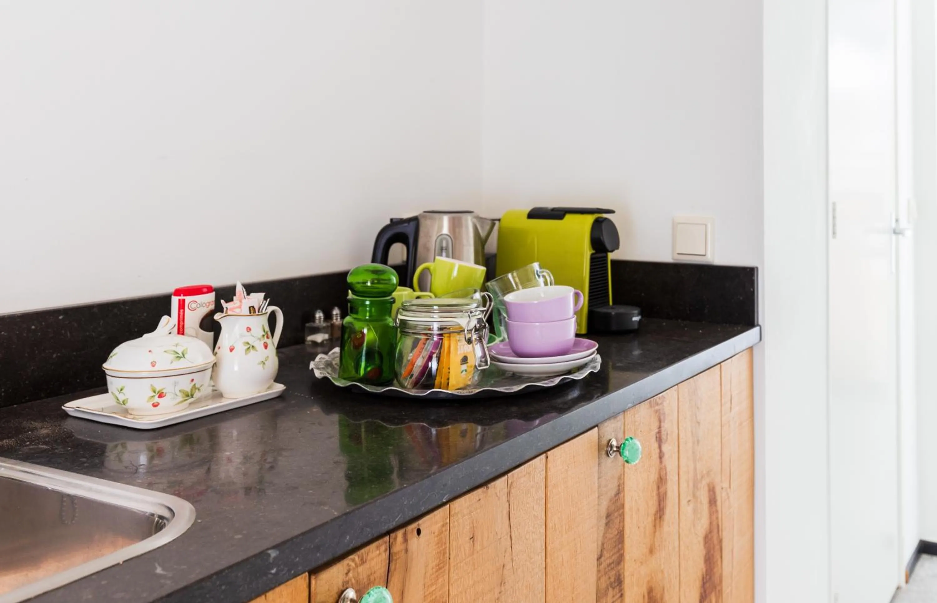 Coffee/tea facilities in B&B van Dinter