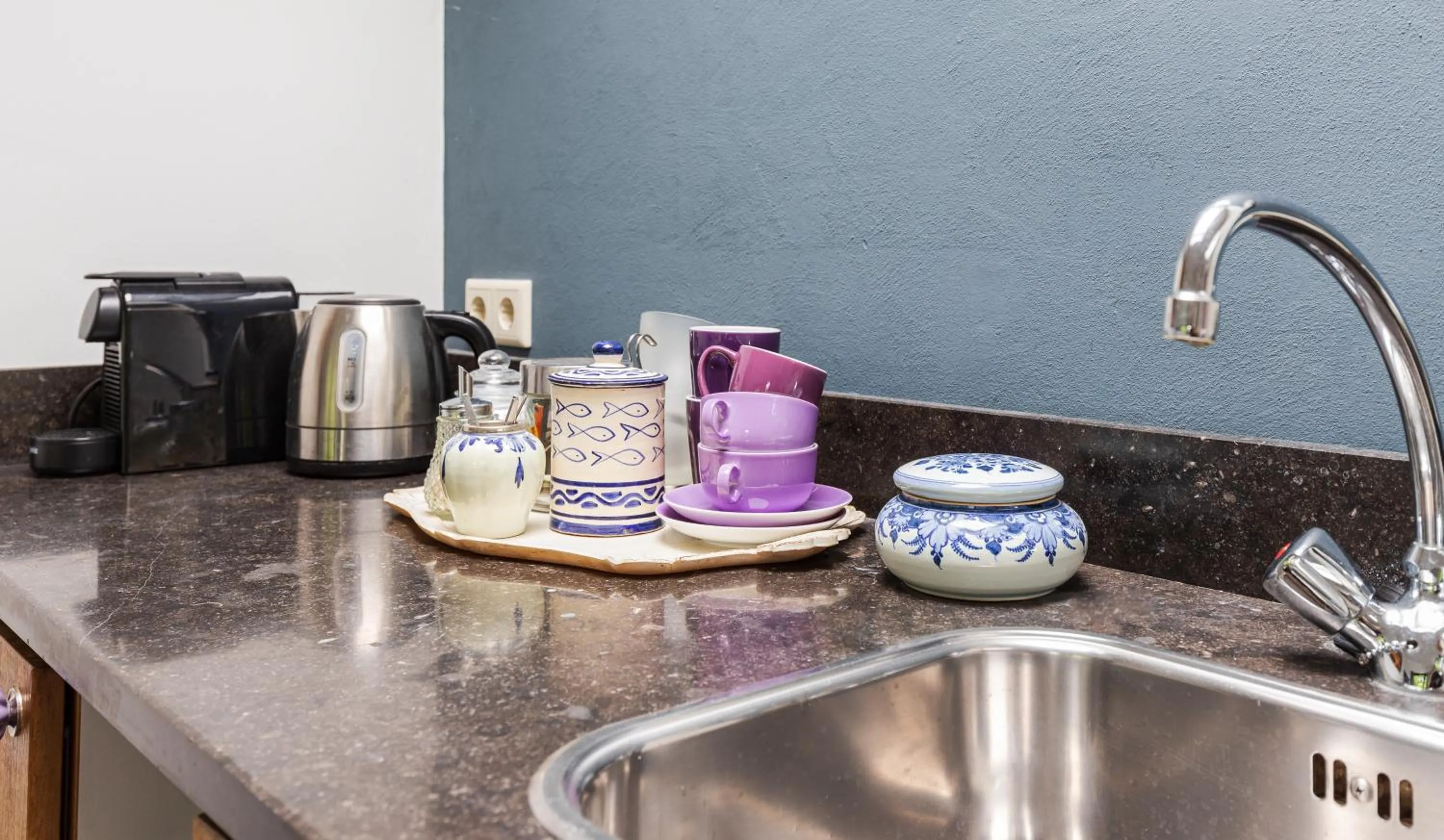 Coffee/tea facilities in B&B van Dinter