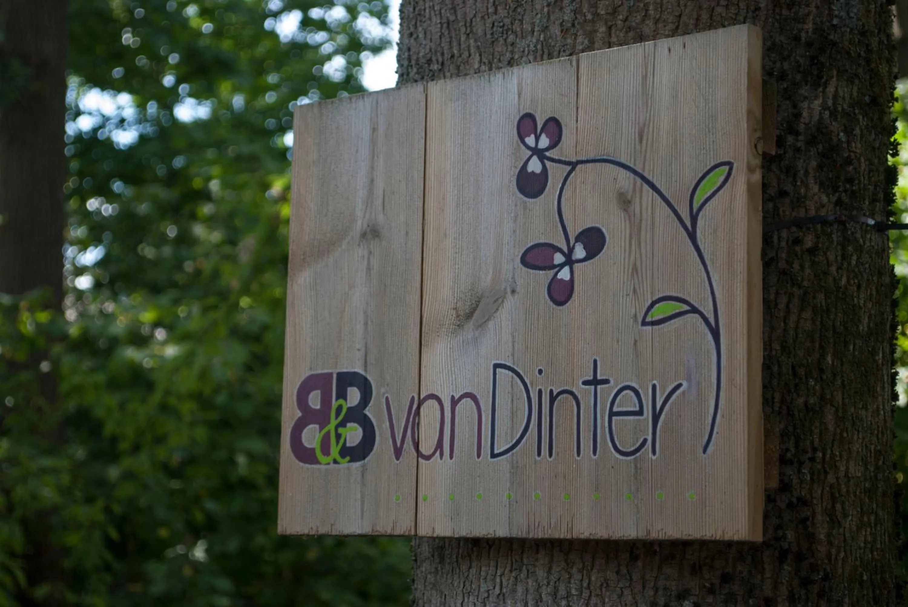 Property logo or sign in B&B van Dinter