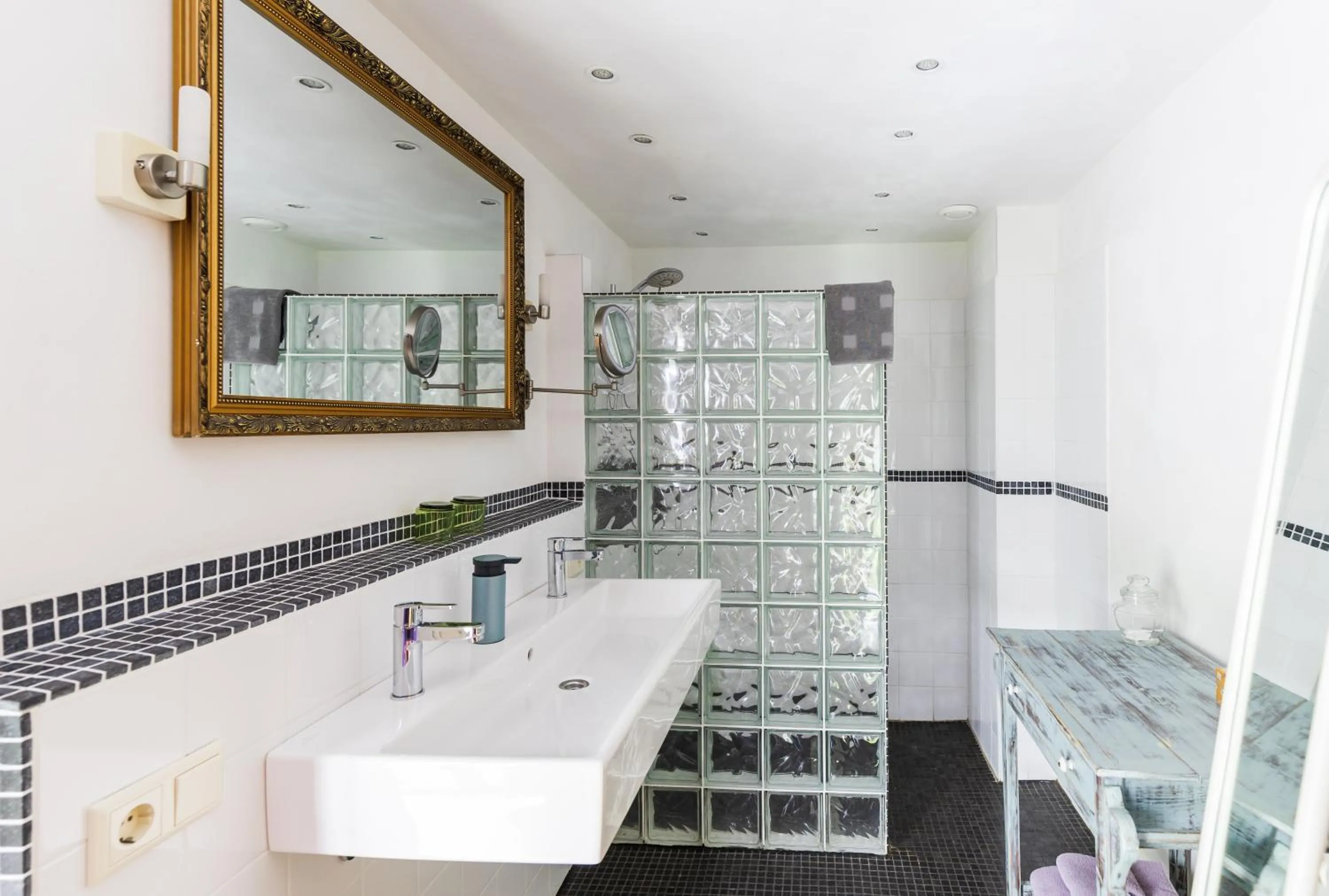 Bathroom in B&B van Dinter