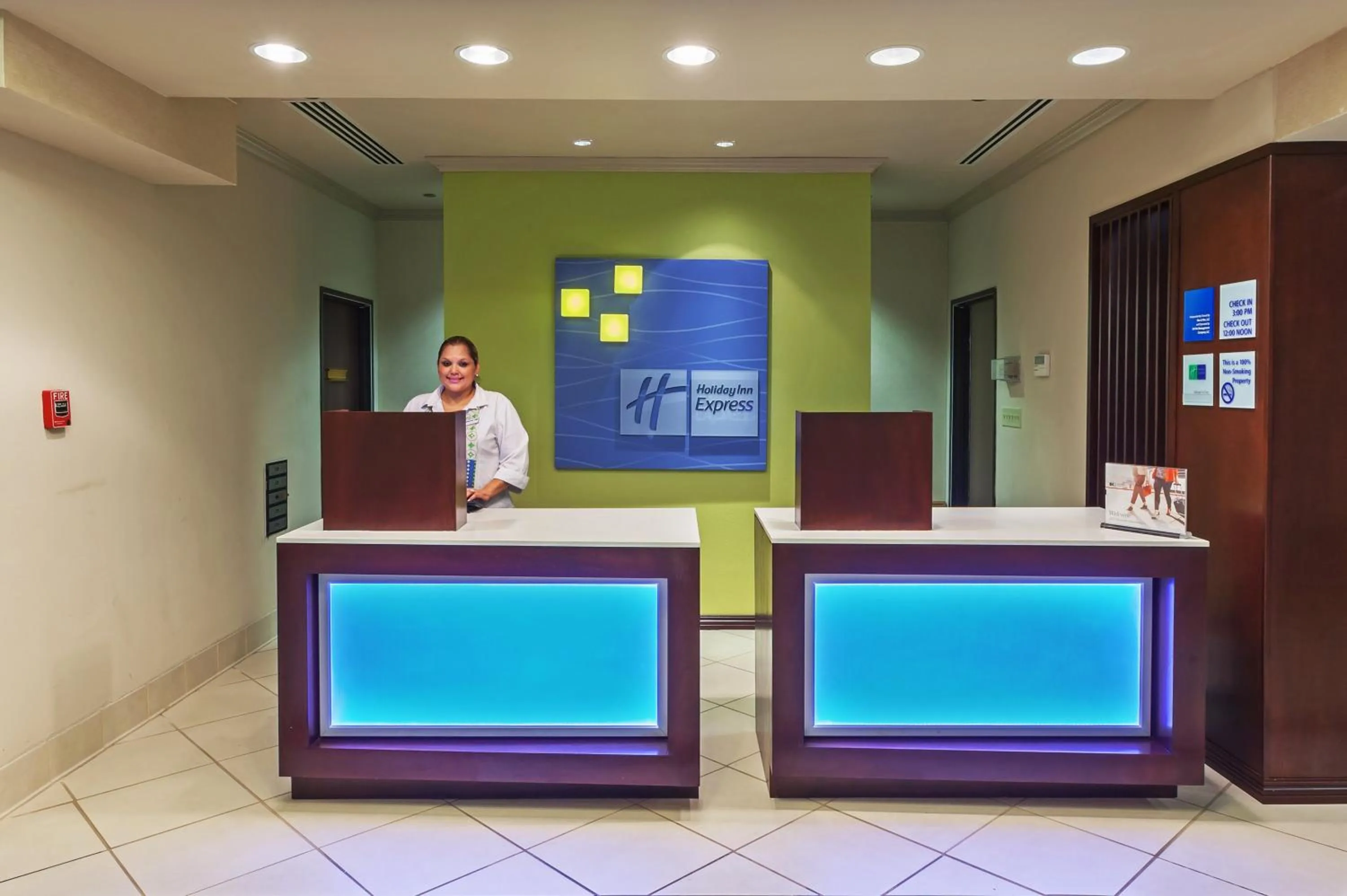 Lobby or reception in Holiday Inn Express Hotel & Suites Eagle Pass by IHG