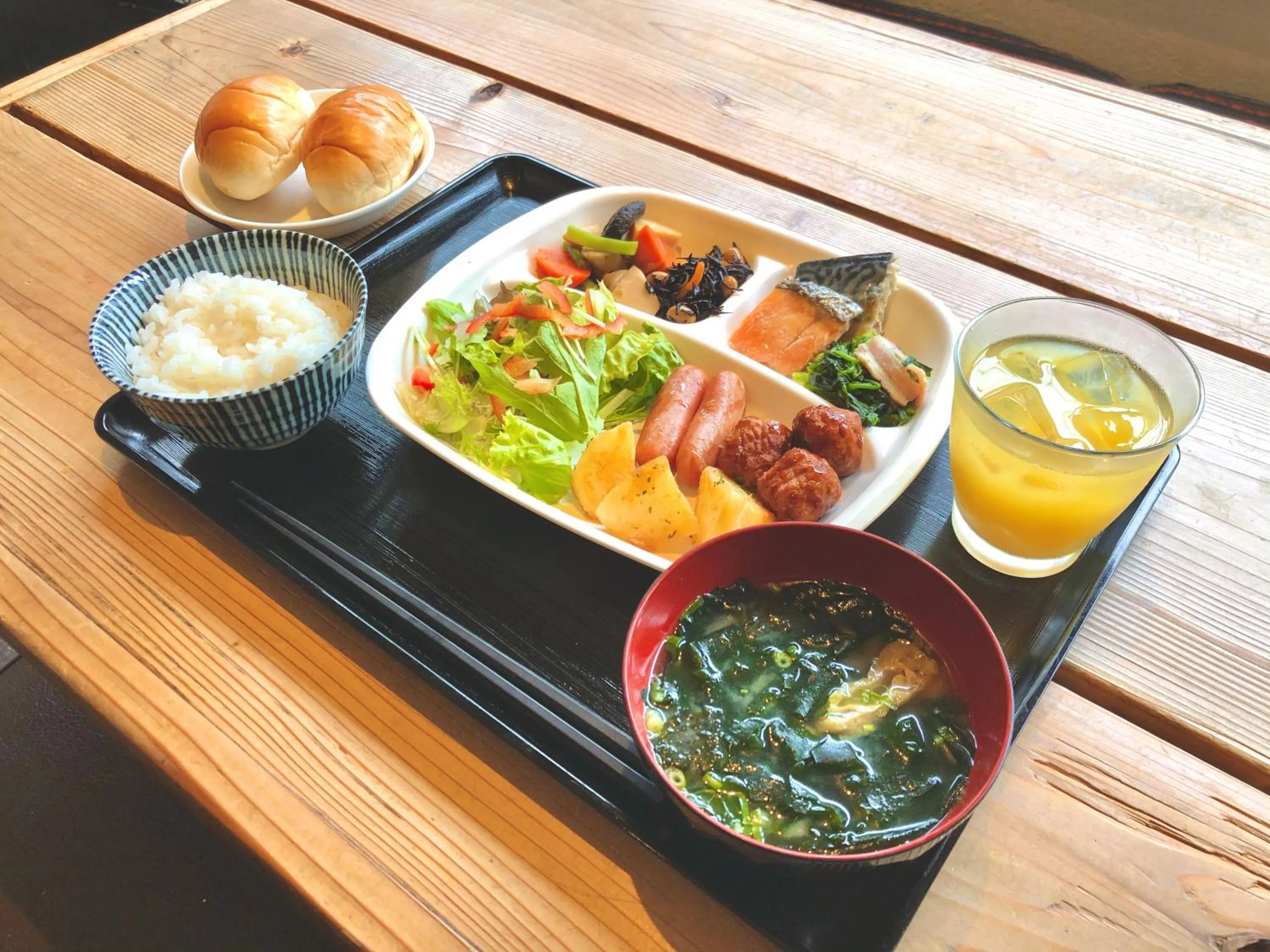 Restaurant/places to eat in APA Hotel Machidaeki-Higashi
