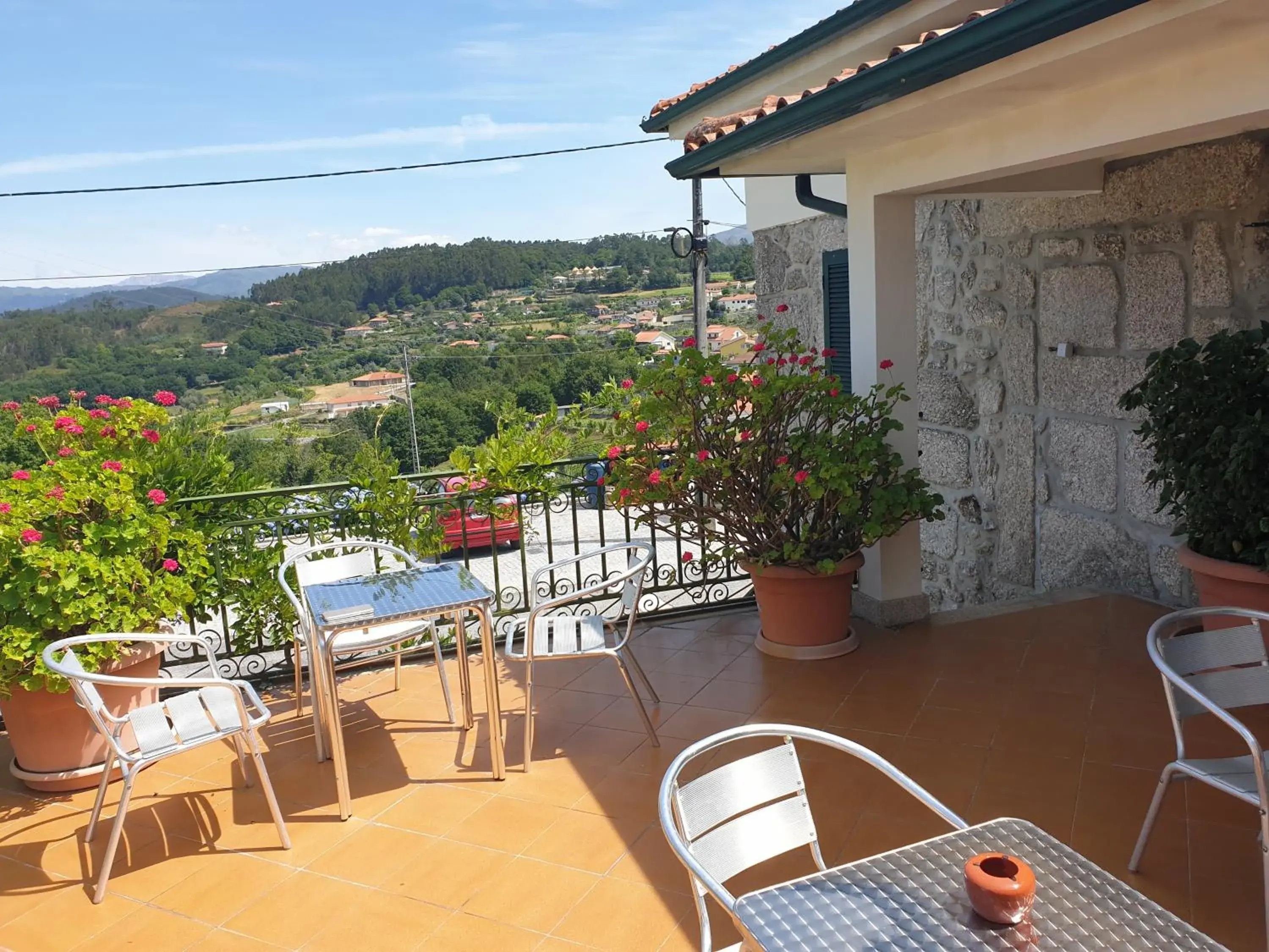 Double Room in hostel do Ermal Double Room in hostel do Ermal