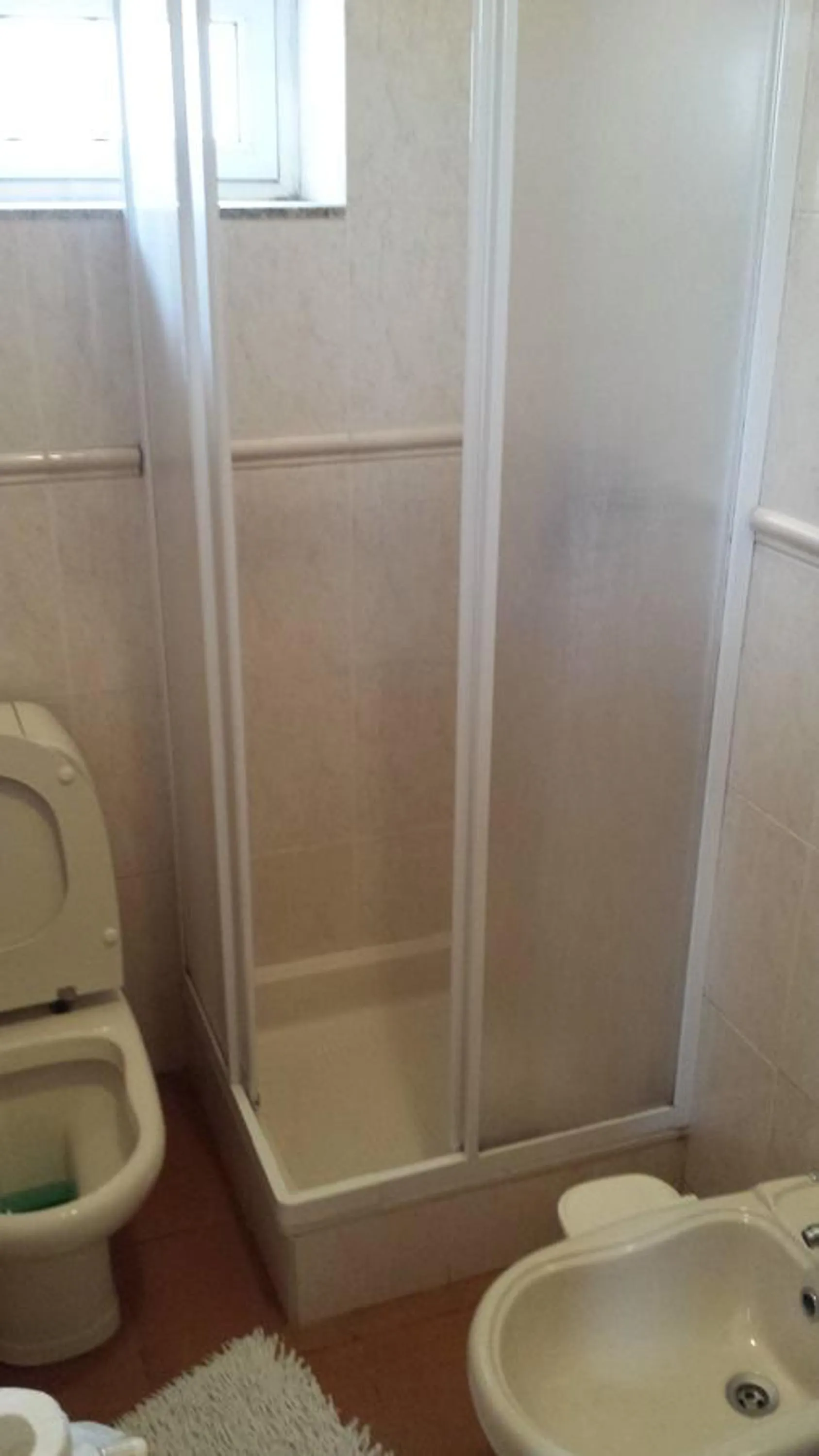 Bathroom in hostel do Ermal