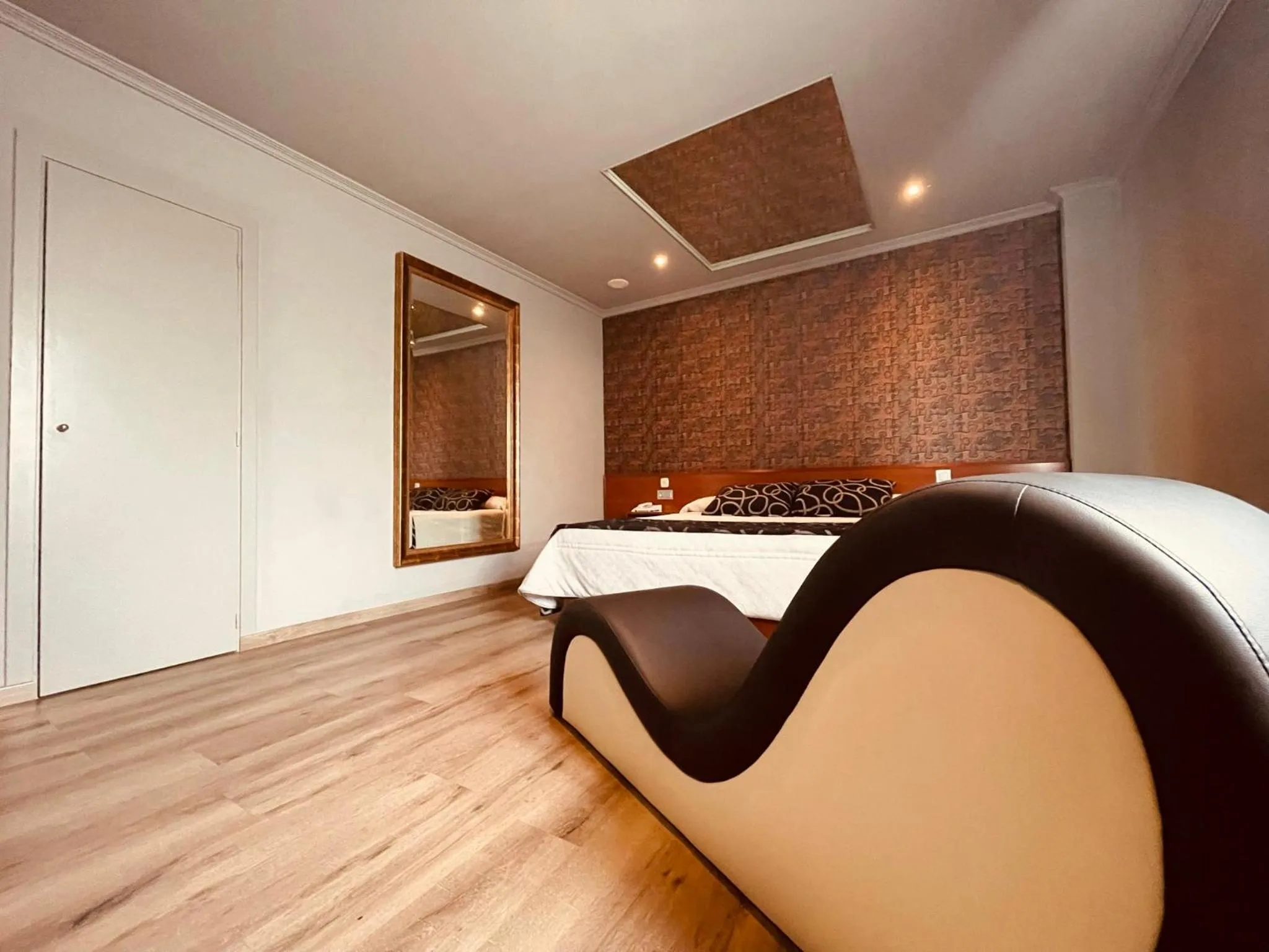 Bedroom, Bed in La Siesta