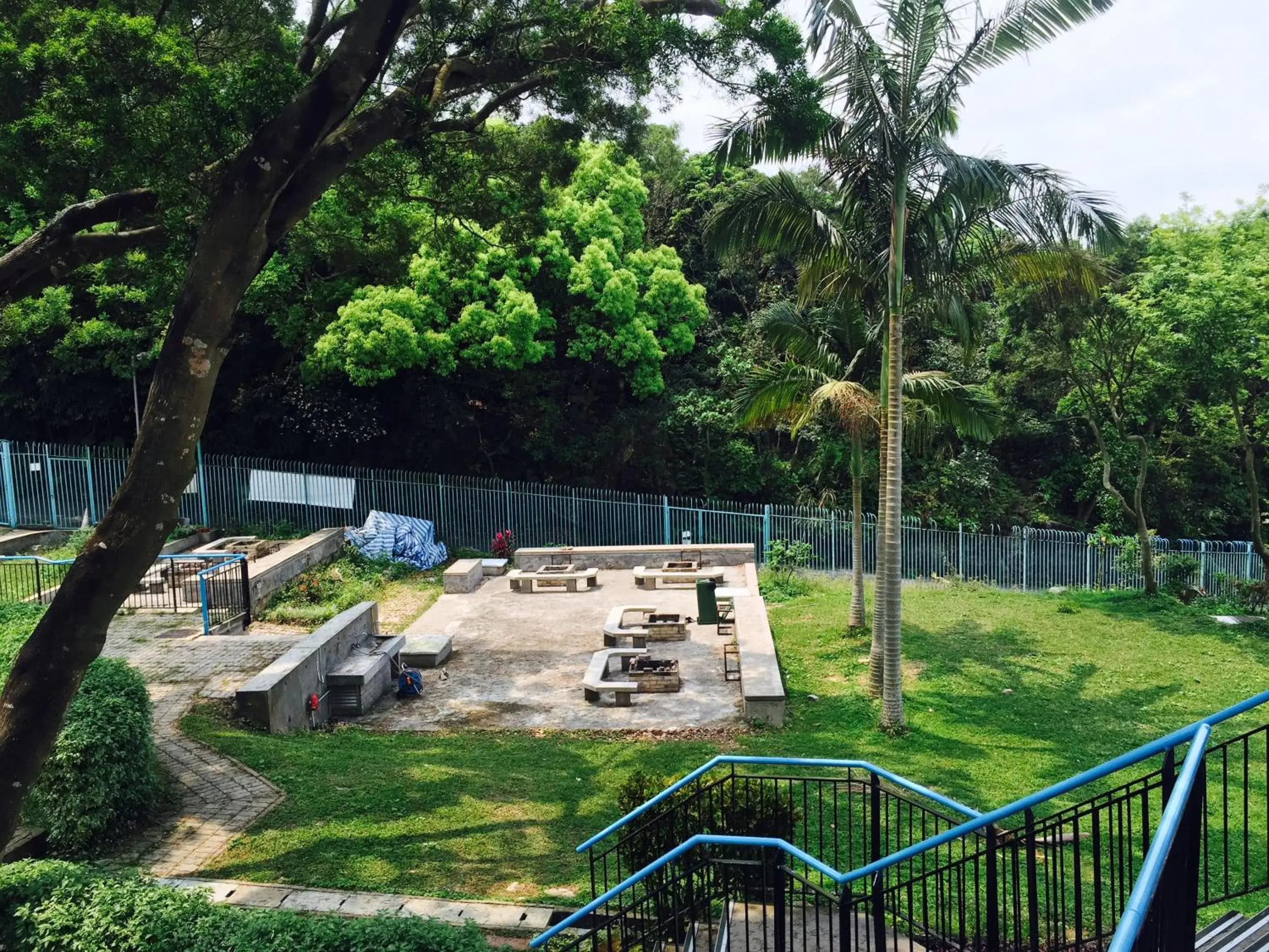 BBQ facilities in YHA Jockey Club Mt. Davis Youth Hostel BBQ facilities in YHA Jockey Club Mt. Davis Youth Hostel