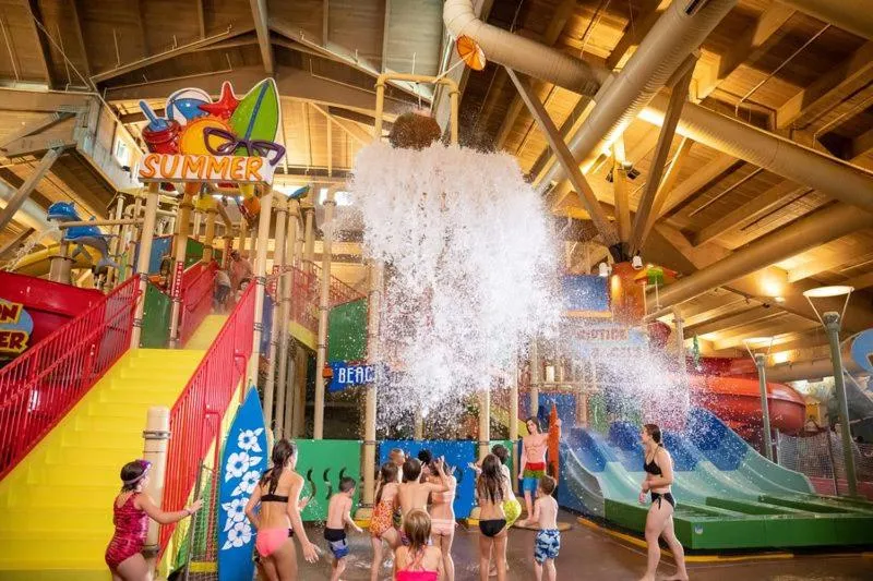 Restaurant/places to eat in Wyndham Garden Erie