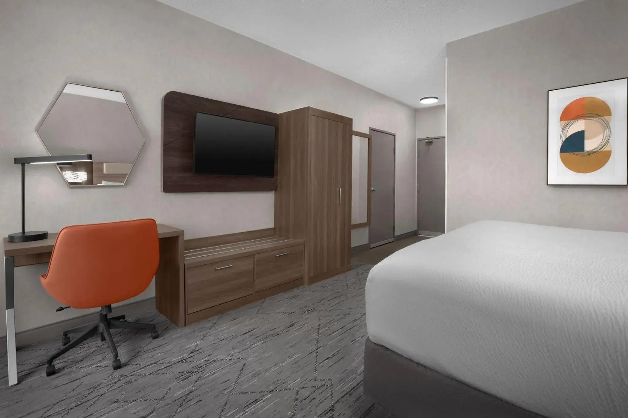 Photo of the whole room, Bed in Holiday Inn Express Fargo - West Acres by IHG Photo of the whole room, Bed in Holiday Inn Express Fargo - West Acres by IHG