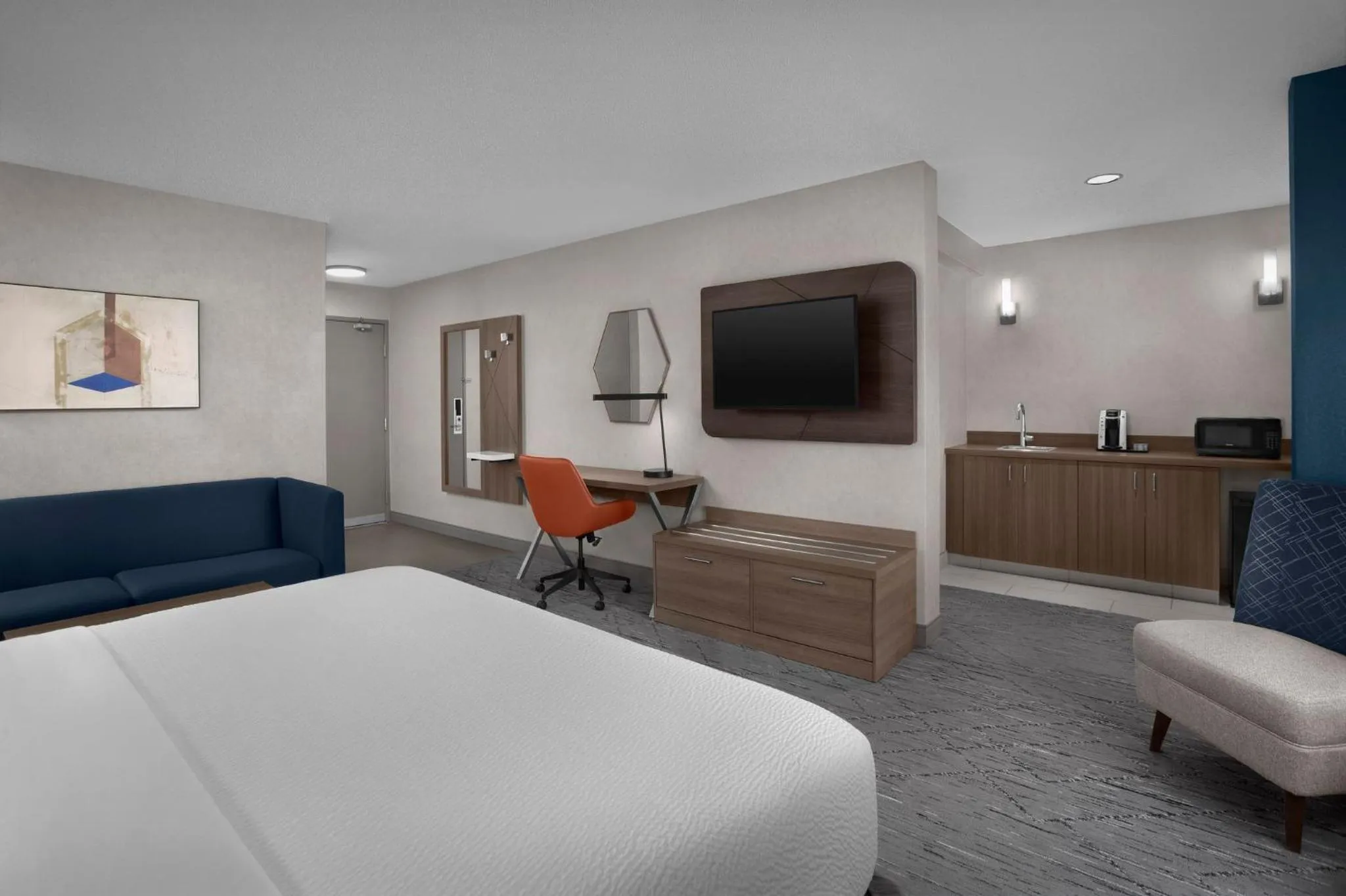 Photo of the whole room, Bed in Holiday Inn Express Fargo - West Acres by IHG