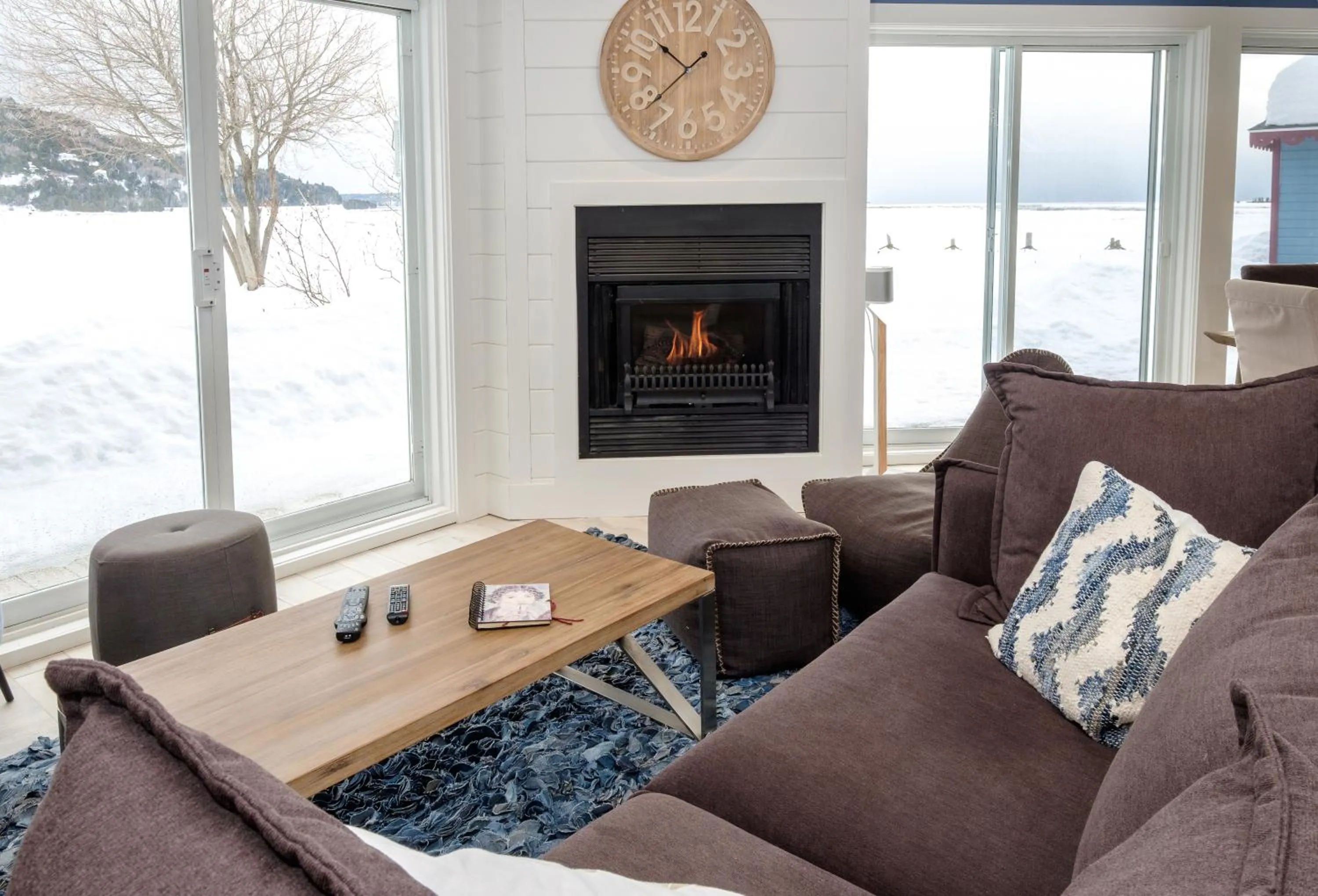 Living room in 227 - En bordure de la rivière du Gouffre - Les Immeubles Charlevoix