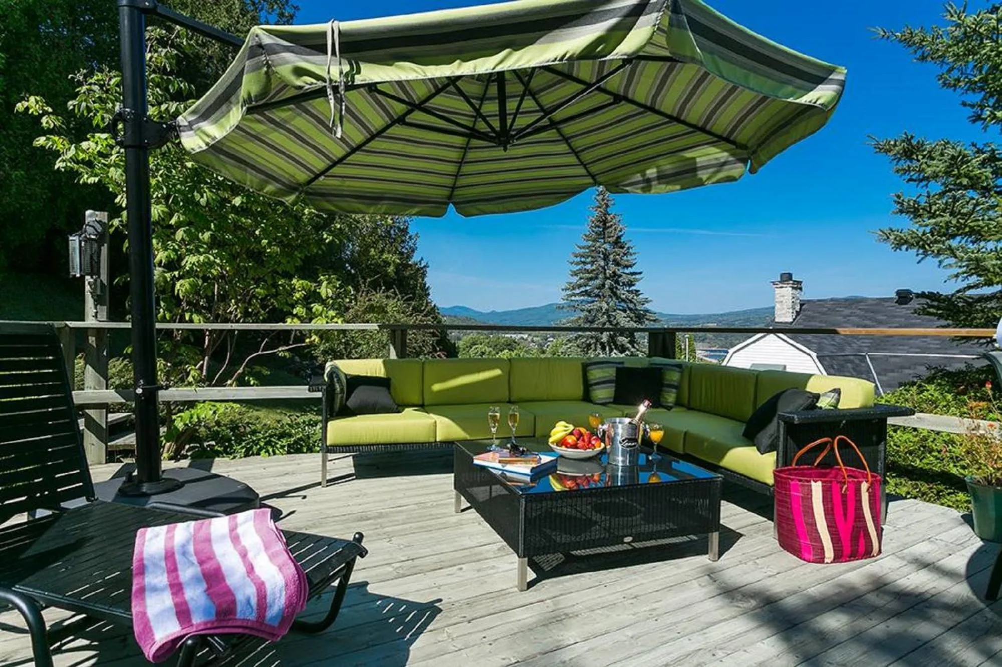 Patio in 241 - La Côte Fleurie - Les Immeubles Charlevoix