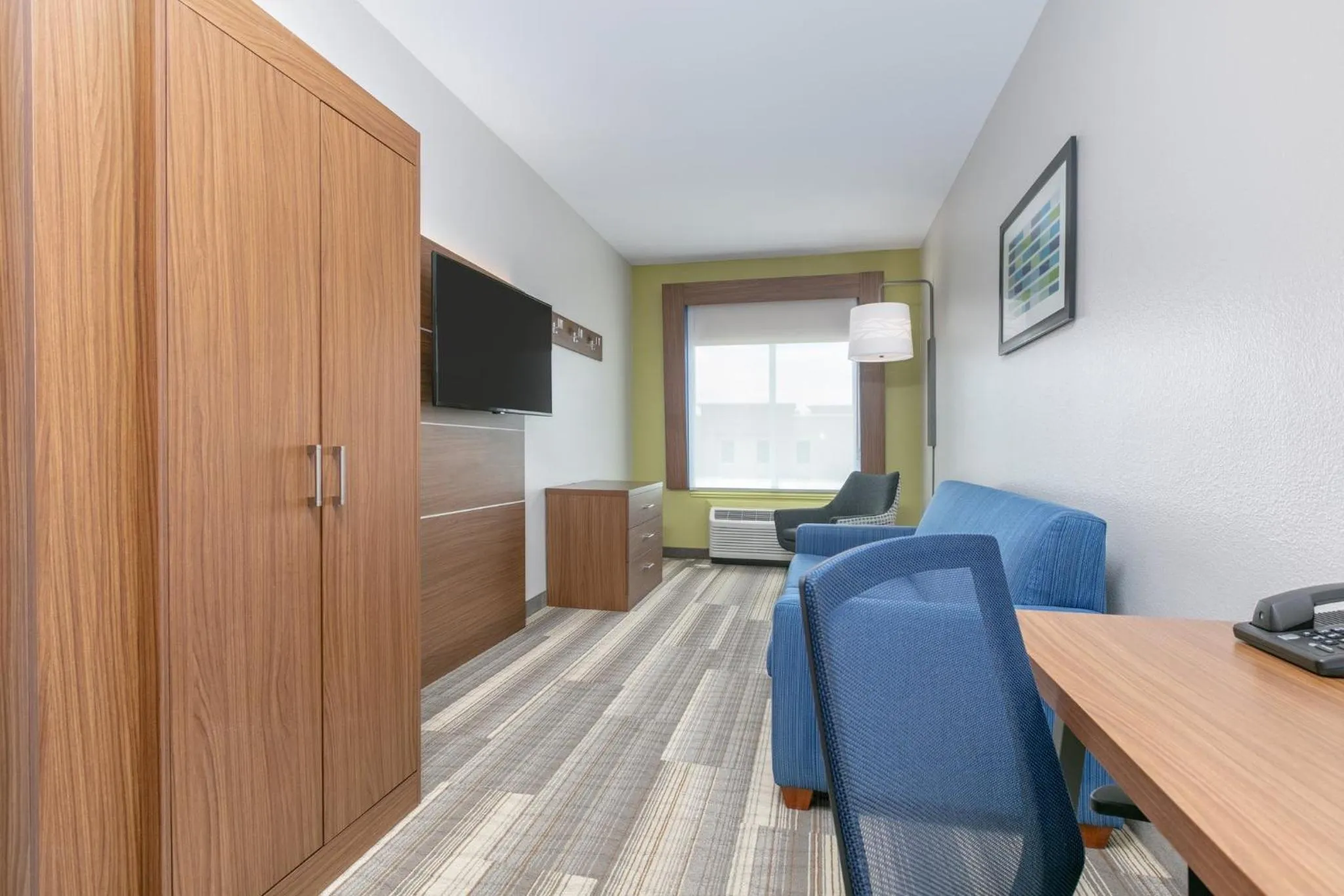 Photo of the whole room in Holiday Inn Express Hotel & Suites Clute-Lake Jackson by IHG