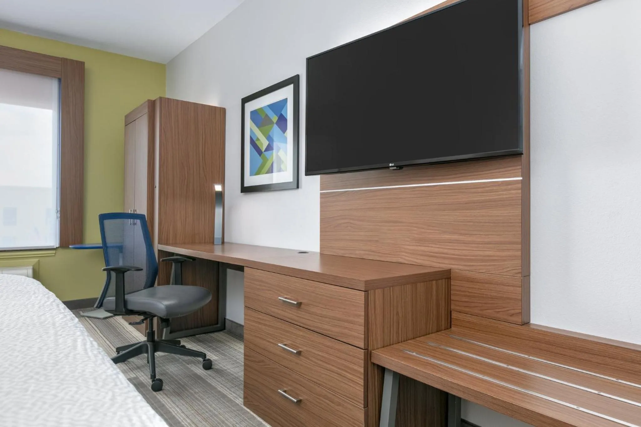 Photo of the whole room in Holiday Inn Express Hotel & Suites Clute-Lake Jackson by IHG