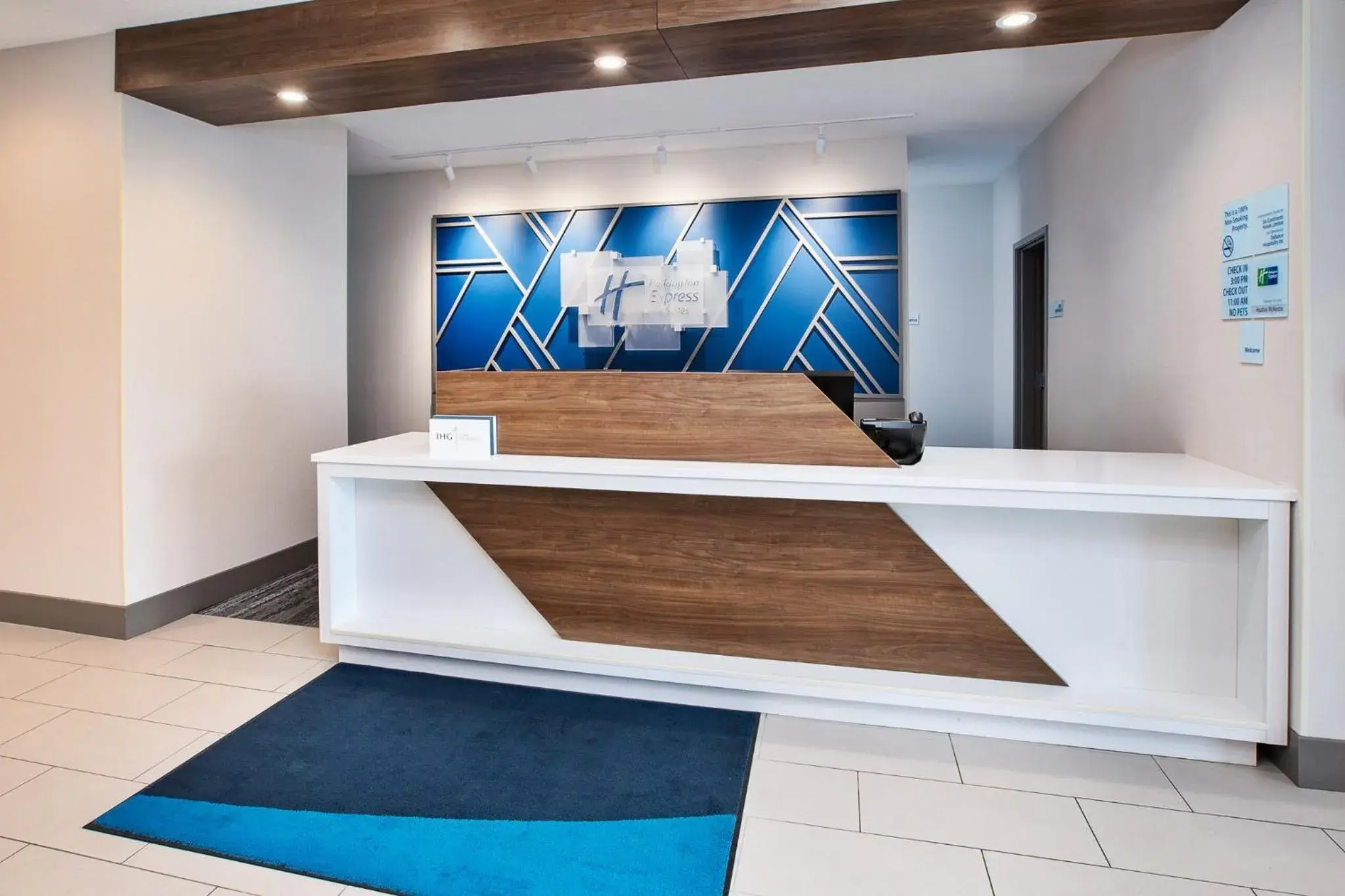 Property building in Holiday Inn Express Hotel & Suites Defiance by IHG Property building in Holiday Inn Express Hotel & Suites Defiance by IHG