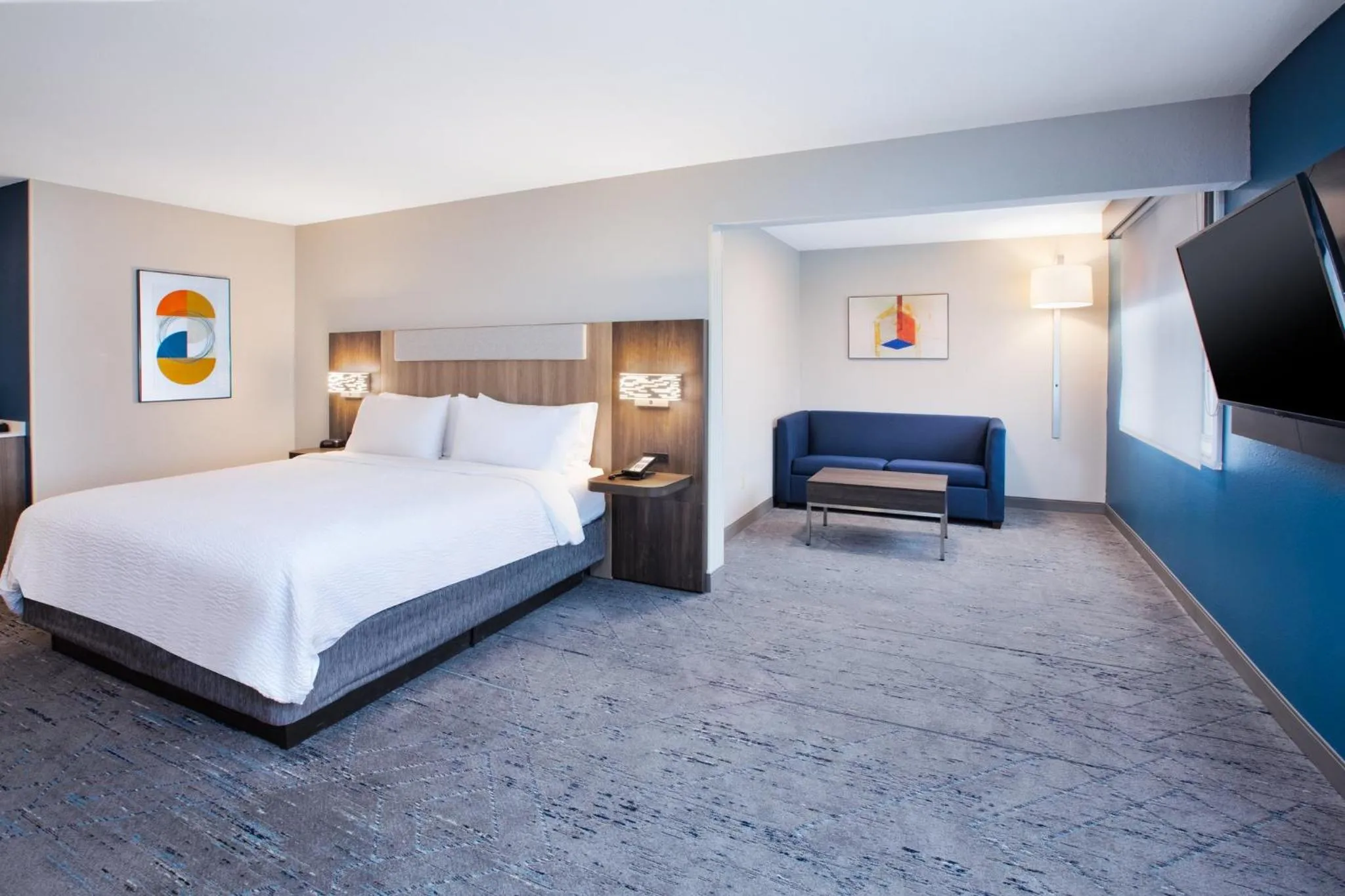 Photo of the whole room, Bed in Holiday Inn Express Hotel & Suites Defiance by IHG