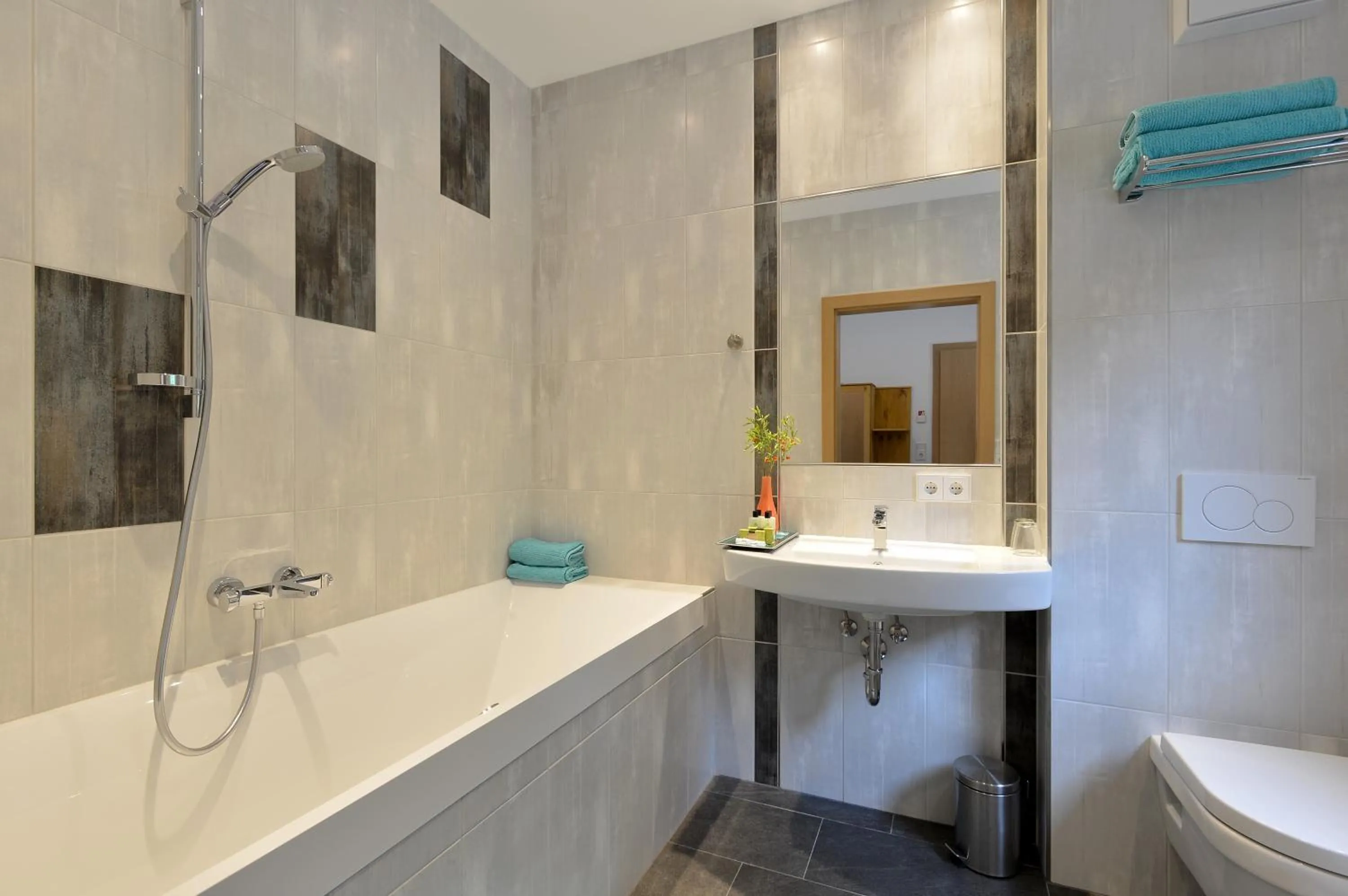Bathroom in Be 550
