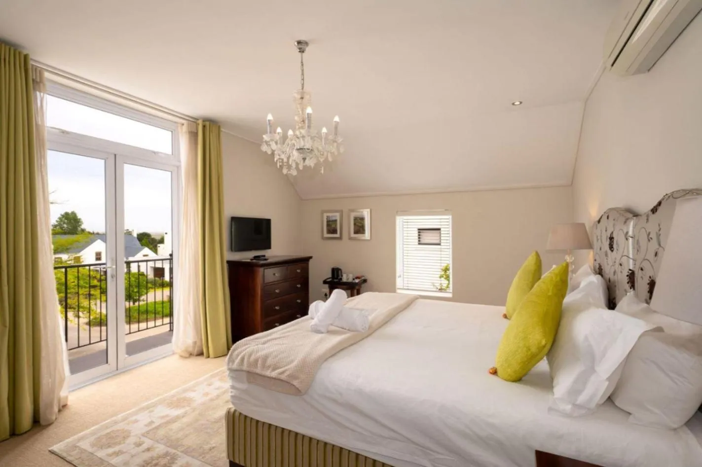 Bedroom, Bed in Wild Mushroom Country House