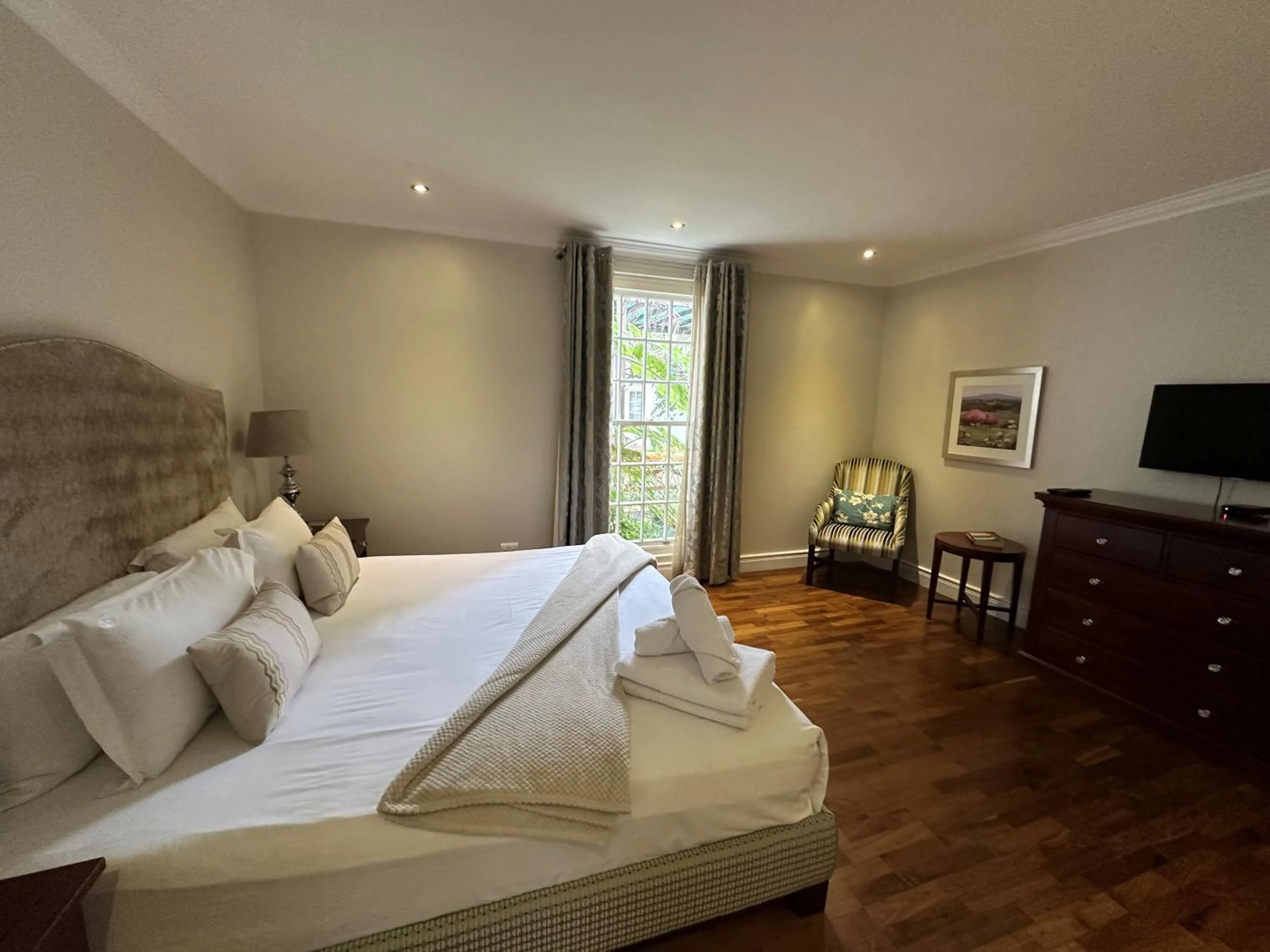 Bed in Wild Mushroom Country House