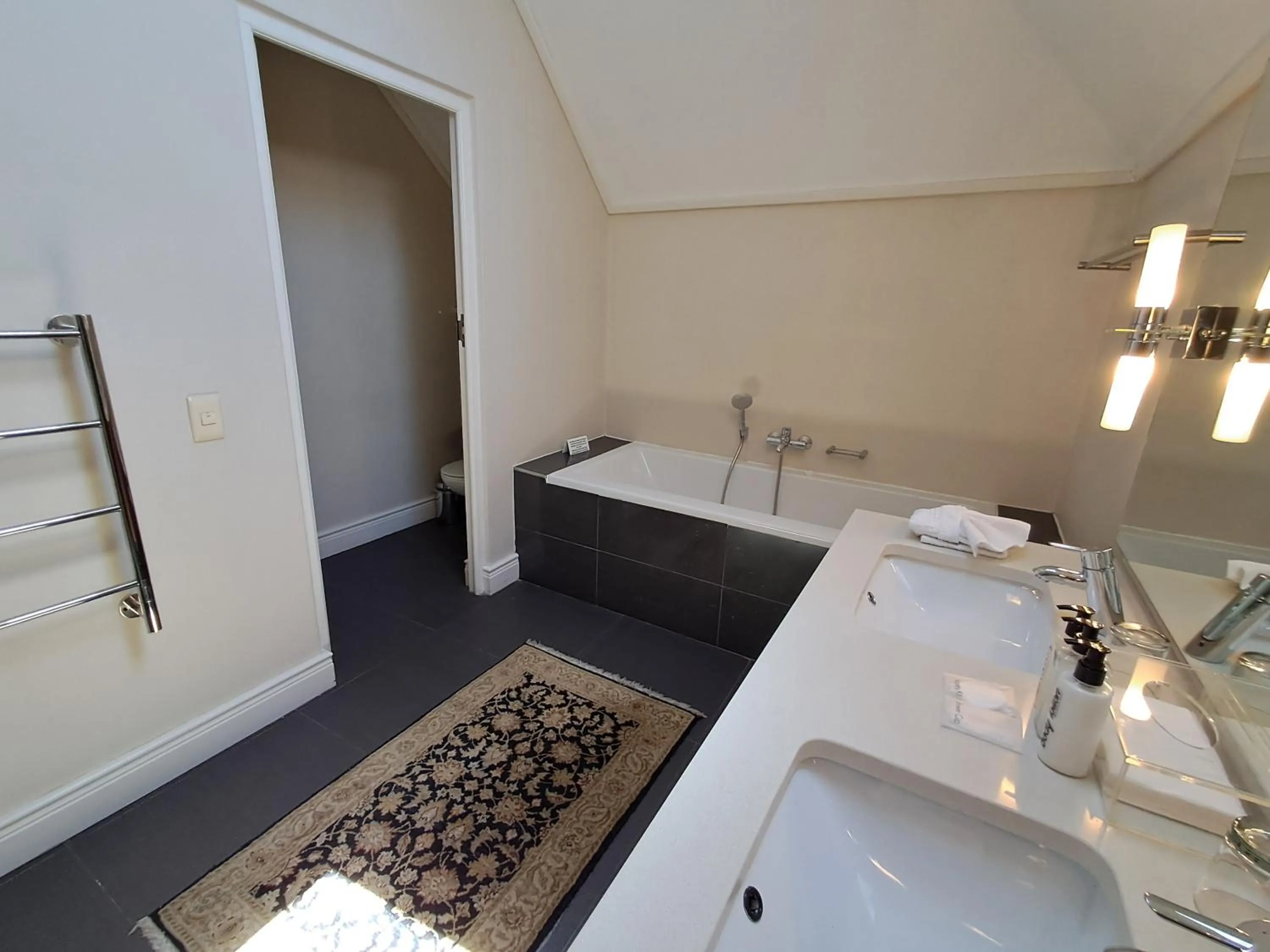 Bathroom in Wild Mushroom Country House