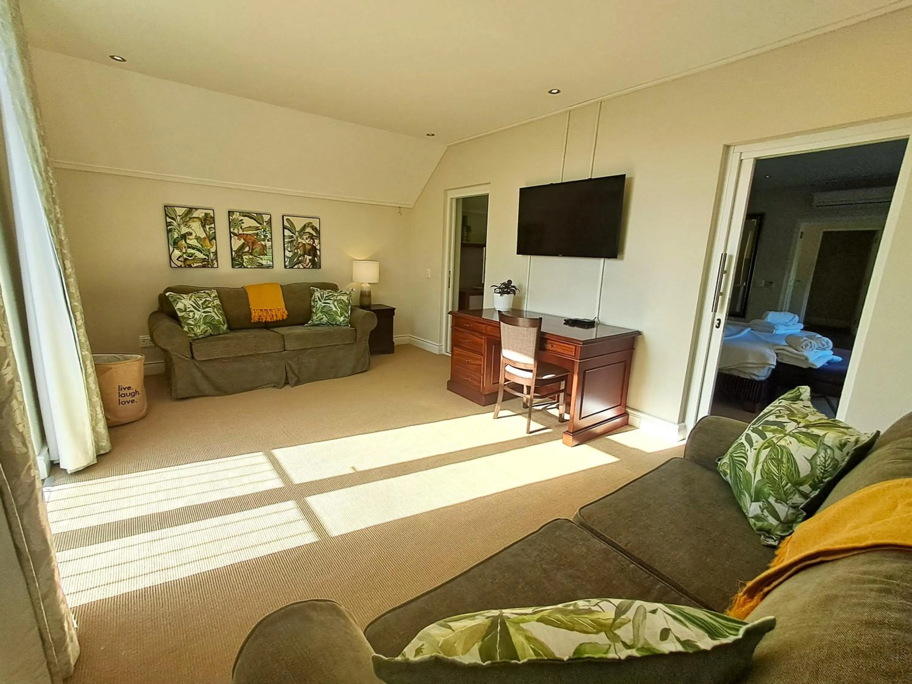 Living room in Wild Mushroom Country House