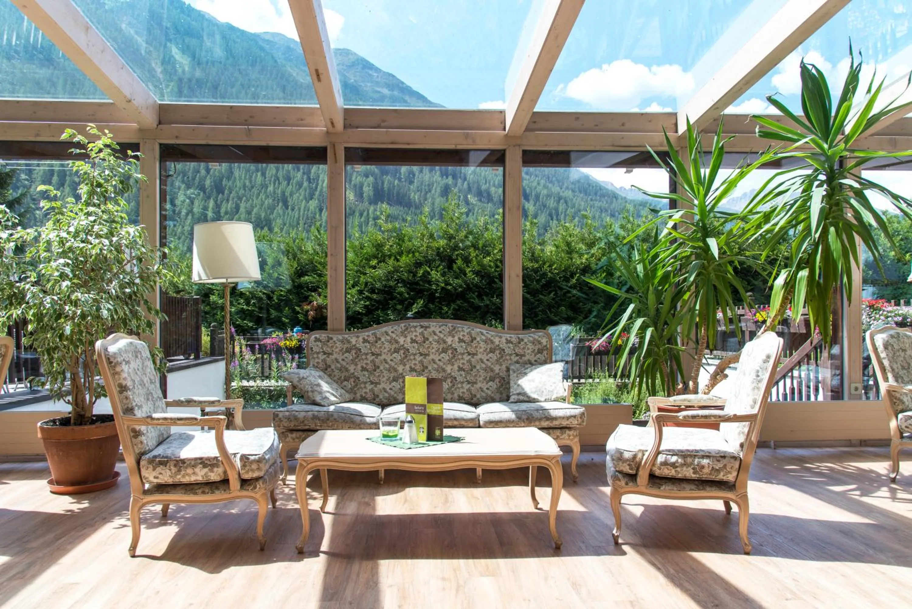 Lobby or reception in Hotel Alpenhof