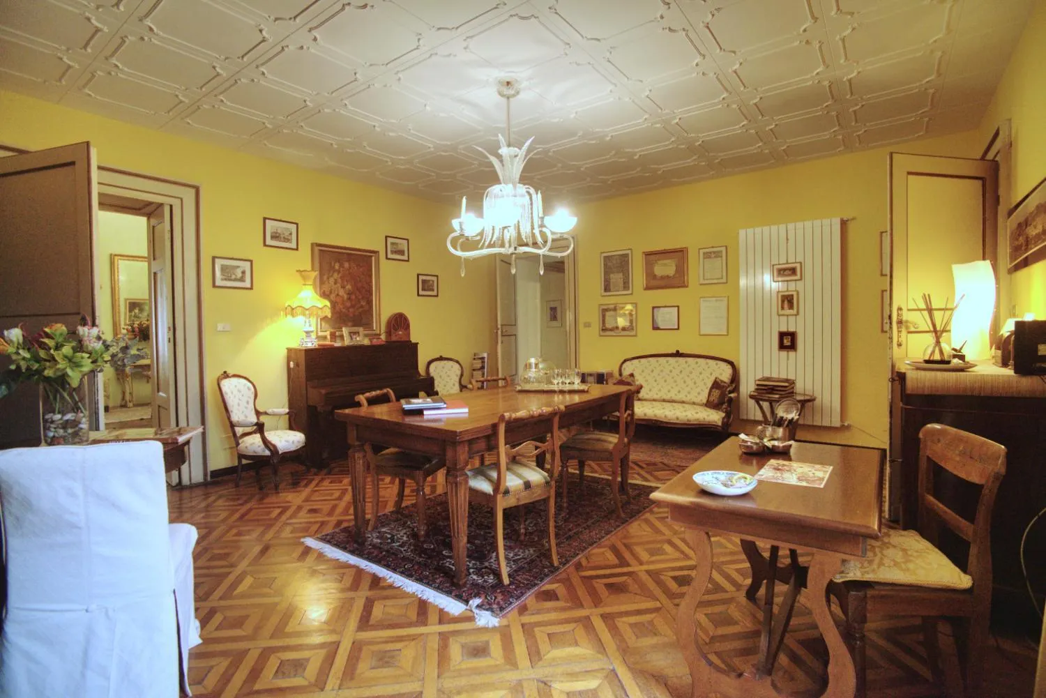 Library in Luxury B&B '700