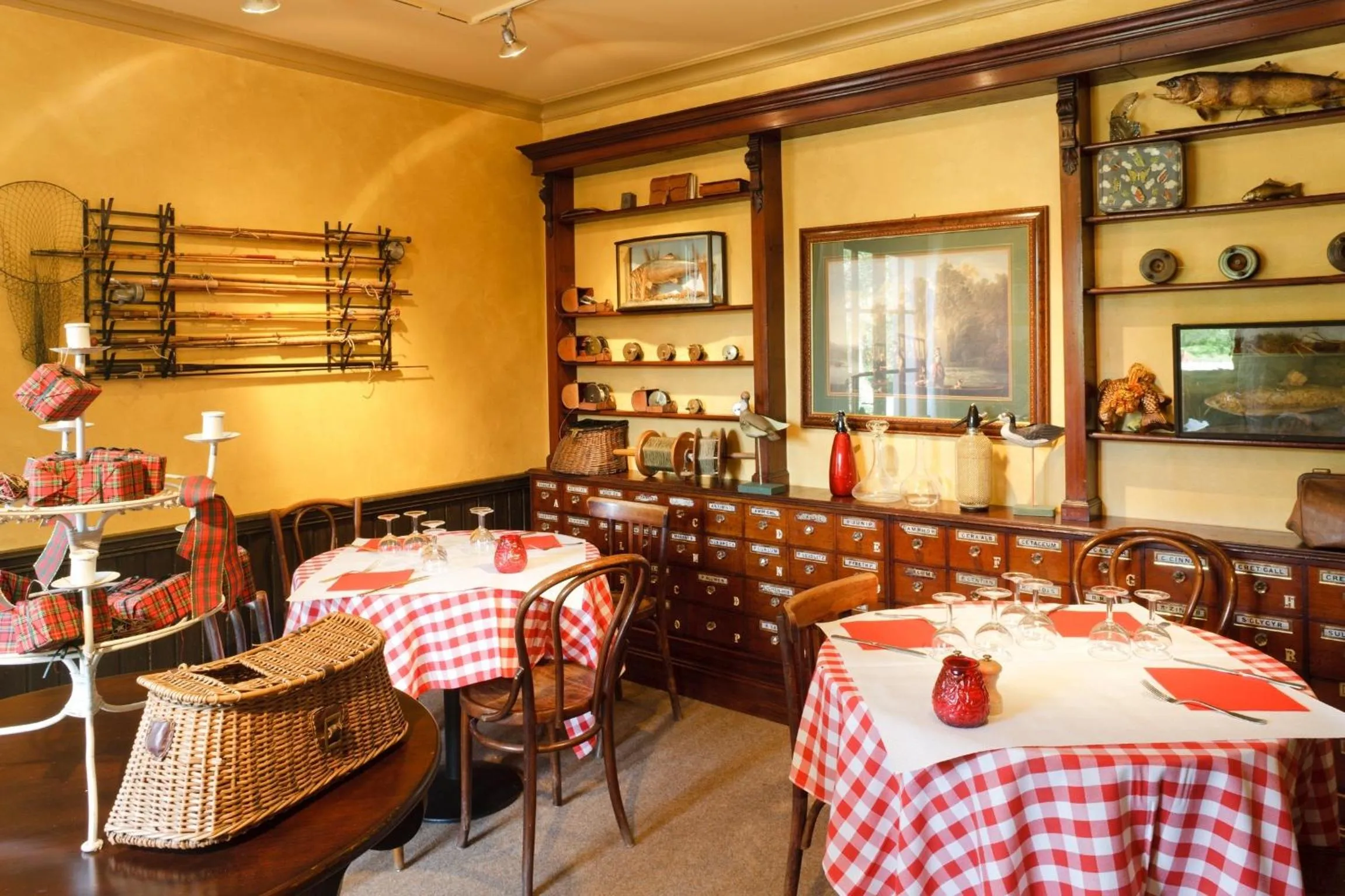 Restaurant/places to eat in Chateau De Germigney