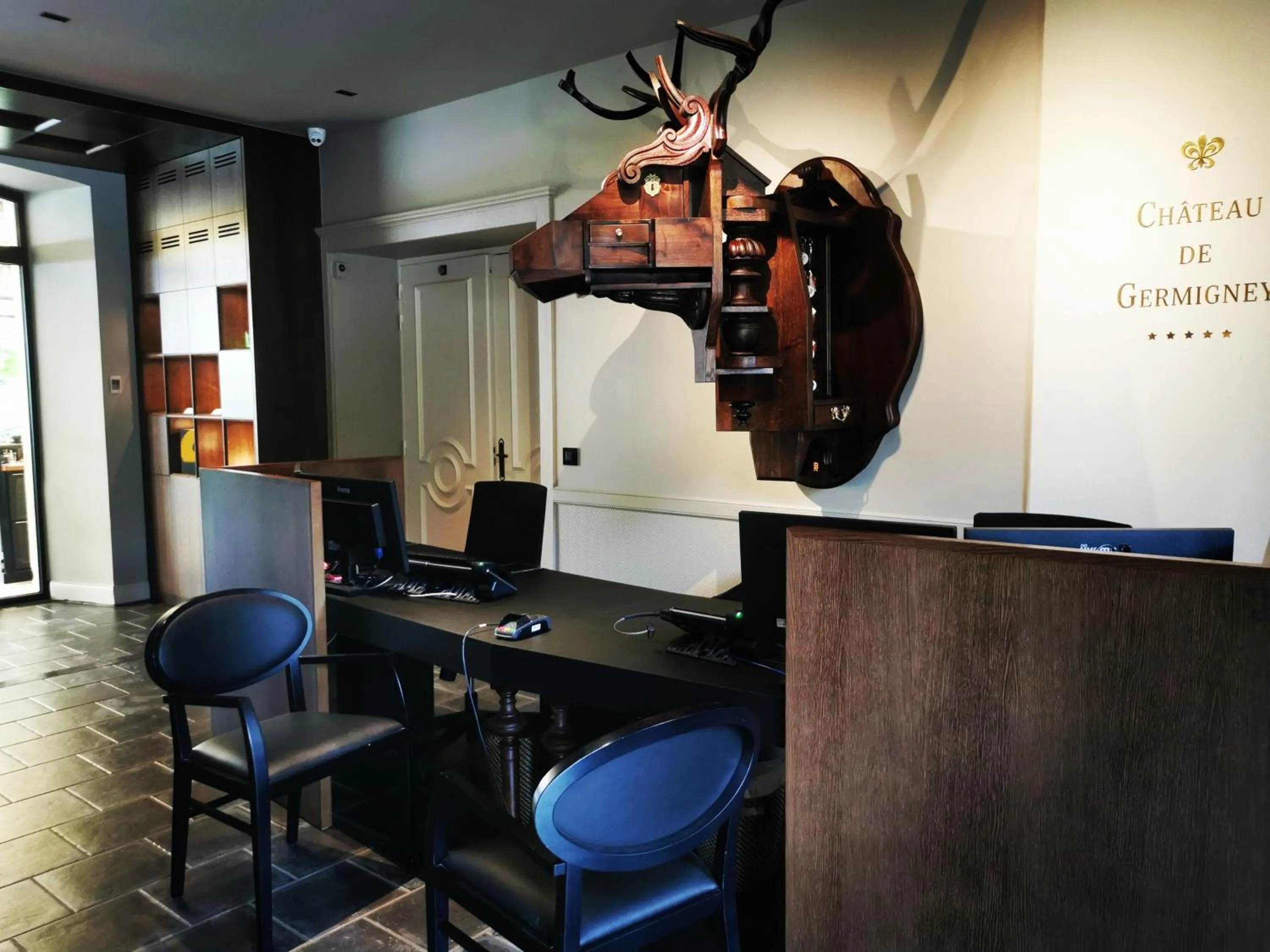 Lobby or reception in Chateau De Germigney