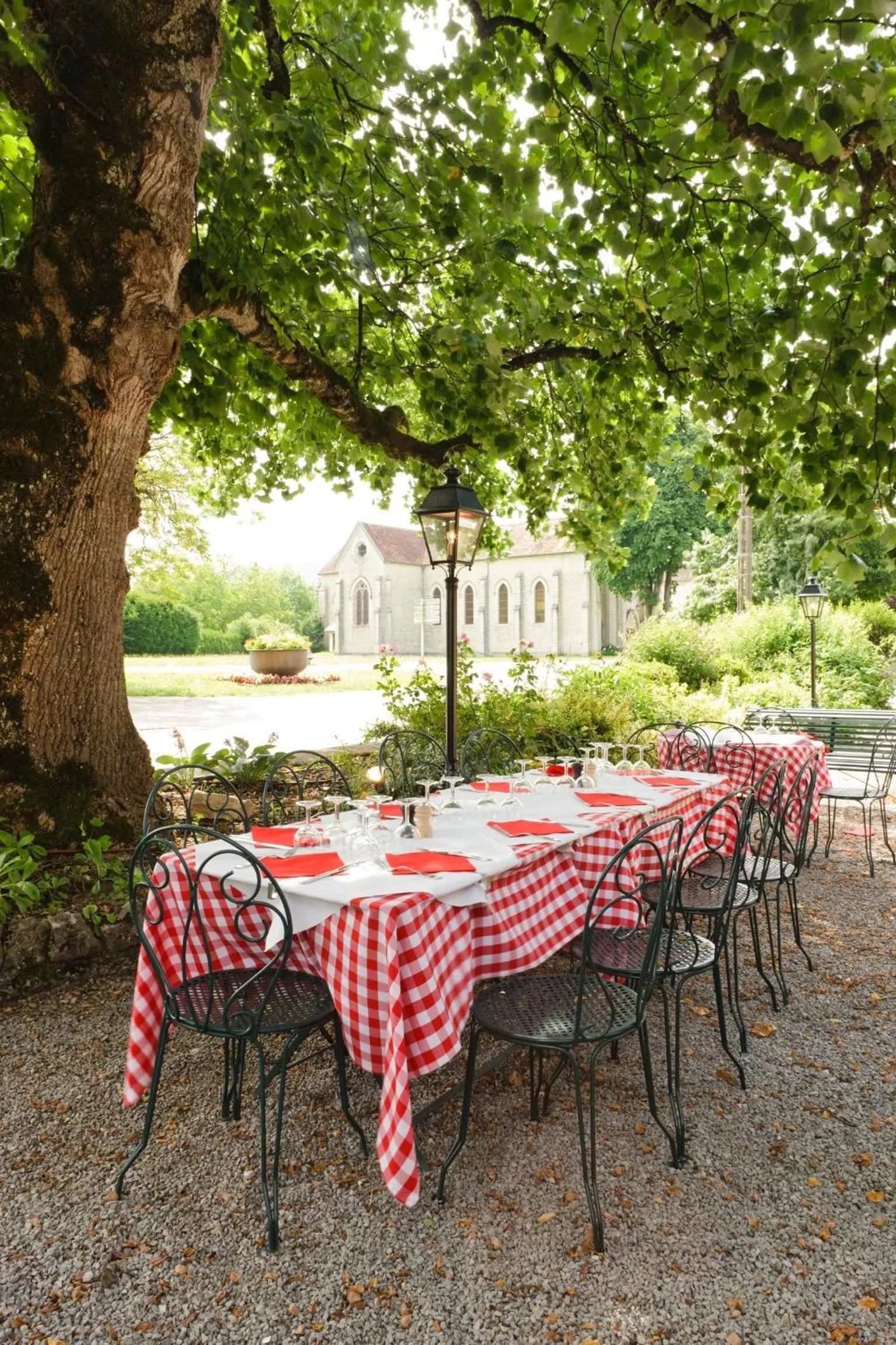 Restaurant/places to eat in Chateau De Germigney