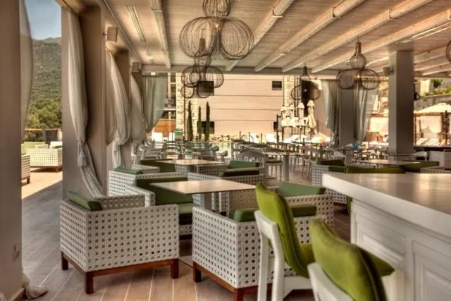 Lounge or bar in Salvator Villas & Spa Hotel