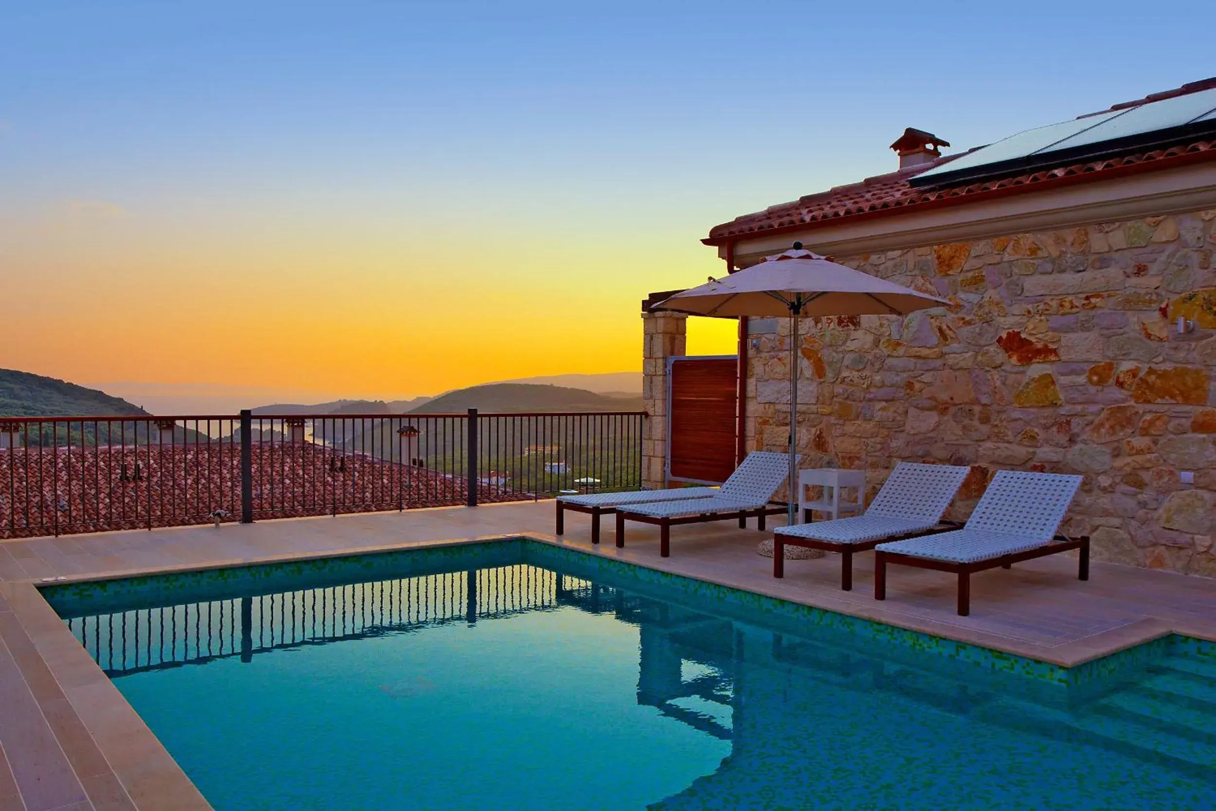 Swimming pool in Salvator Villas & Spa Hotel Swimming pool in Salvator Villas & Spa Hotel