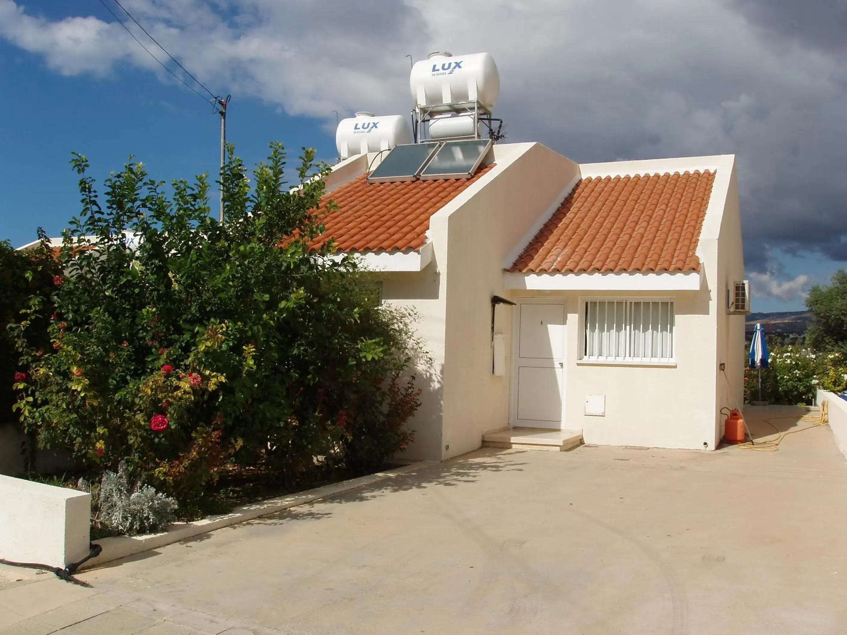 Facade/entrance in Helios Bay Hotel and Suites Facade/entrance in Helios Bay Hotel and Suites