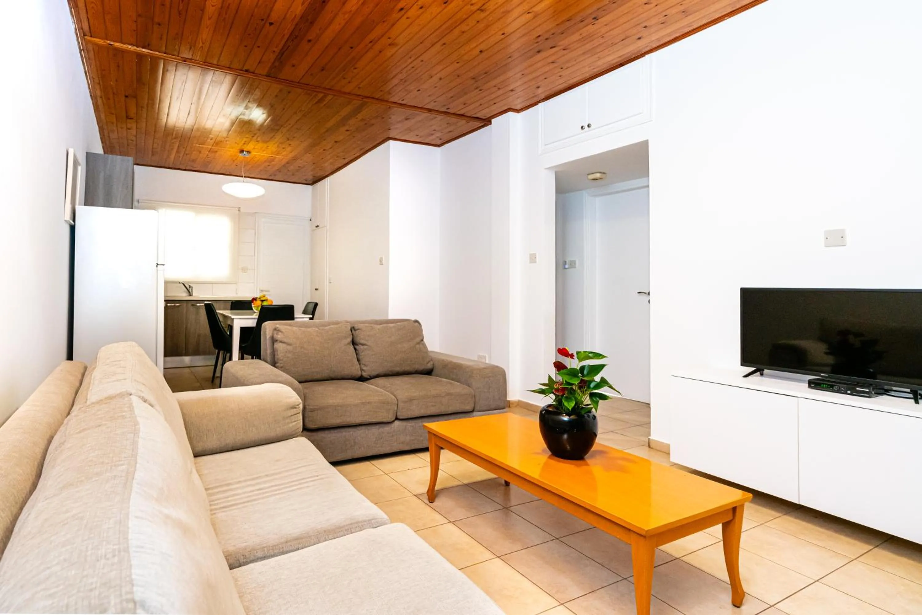 TV and multimedia in Helios Bay Hotel and Suites