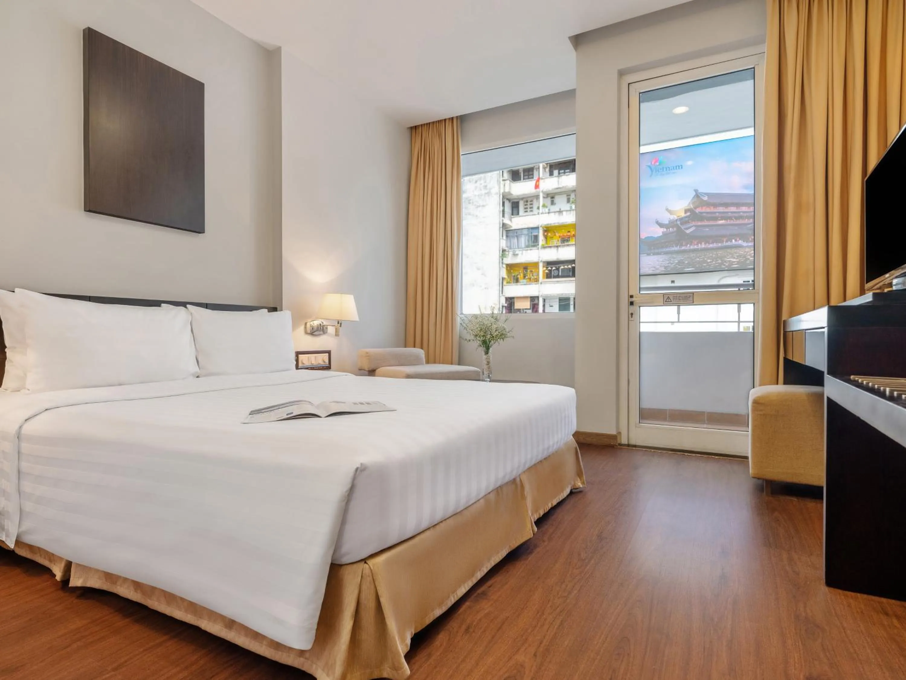 Bed in Palace Hotel Saigon