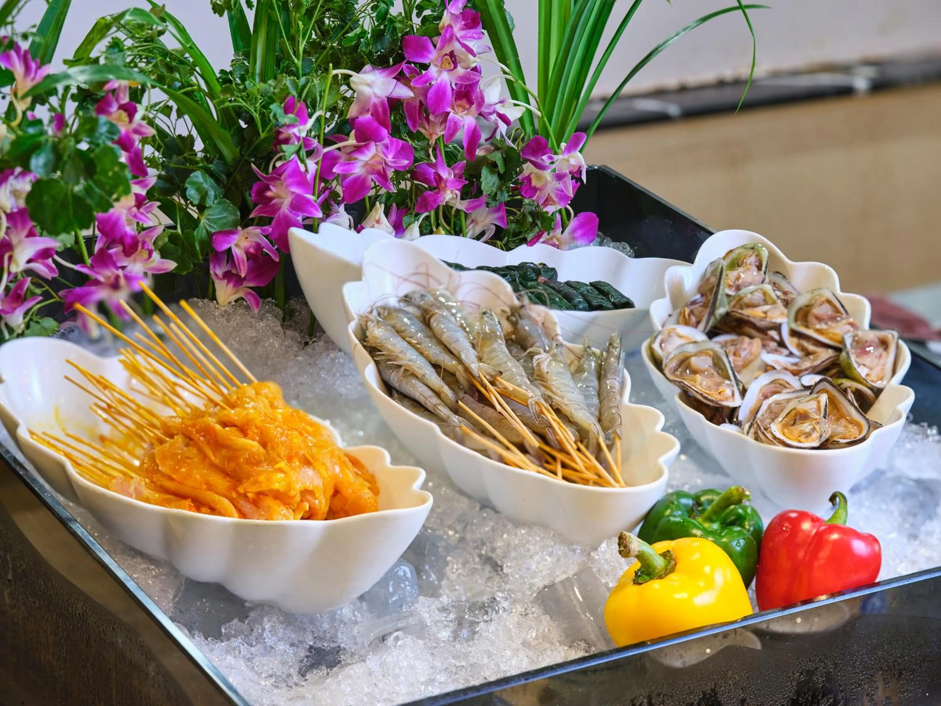 Food and drinks in Palace Hotel Saigon