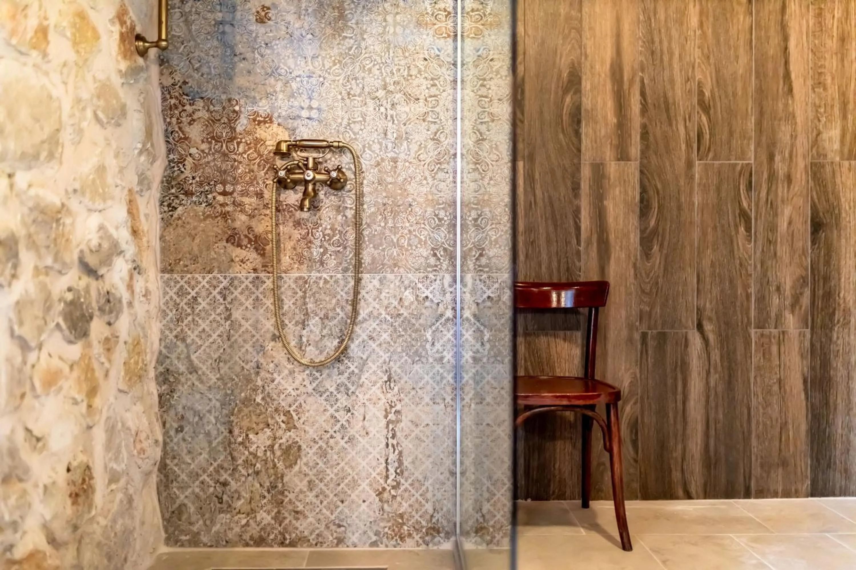 Shower in Talići Hill - Rustic Villas