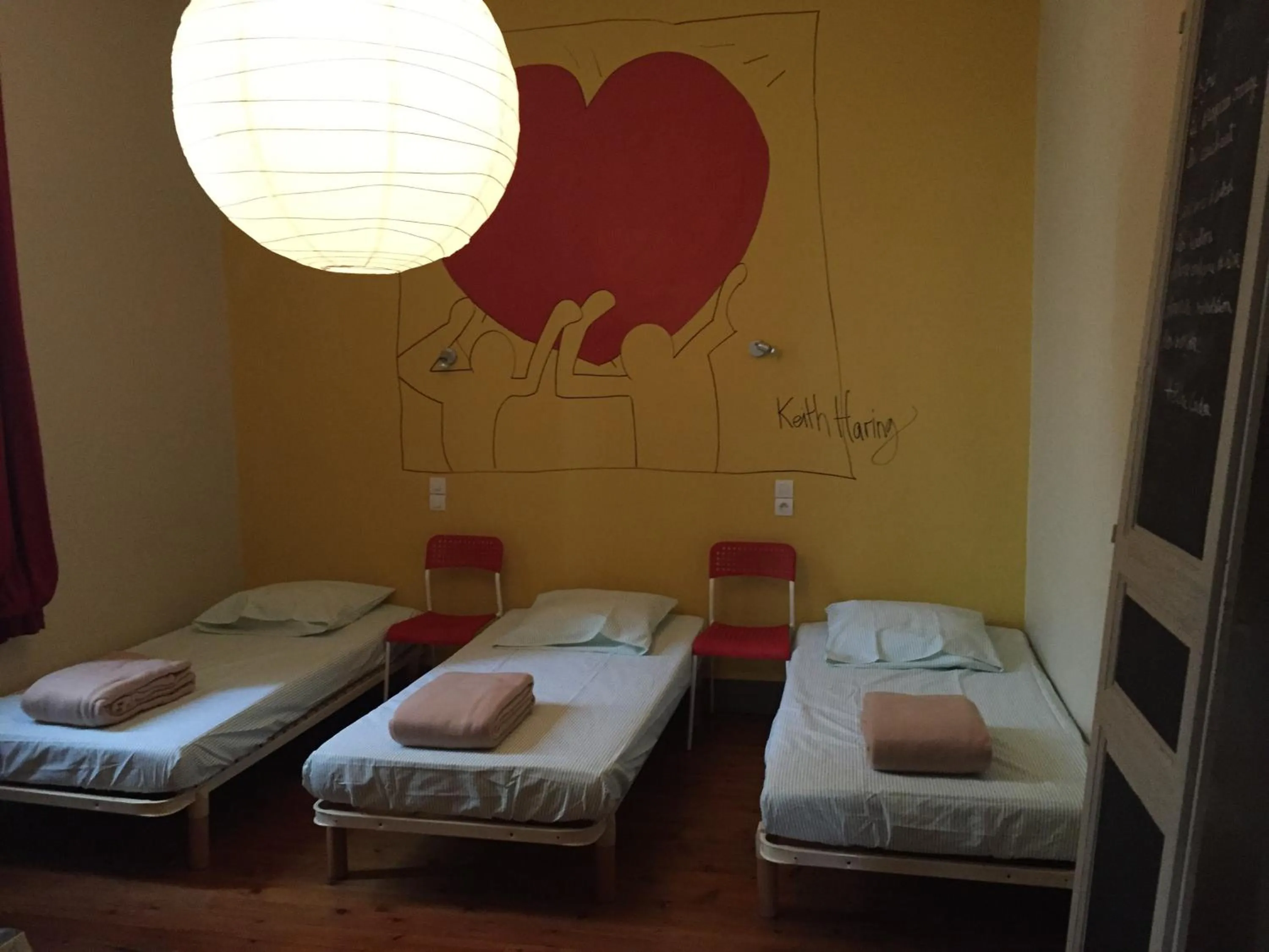 Photo of the whole room in " Venez DormiR Chez Nous " #Condom#Gascogne#d'Artagnan#Armagnac#Le Bonheur est dans le GERS