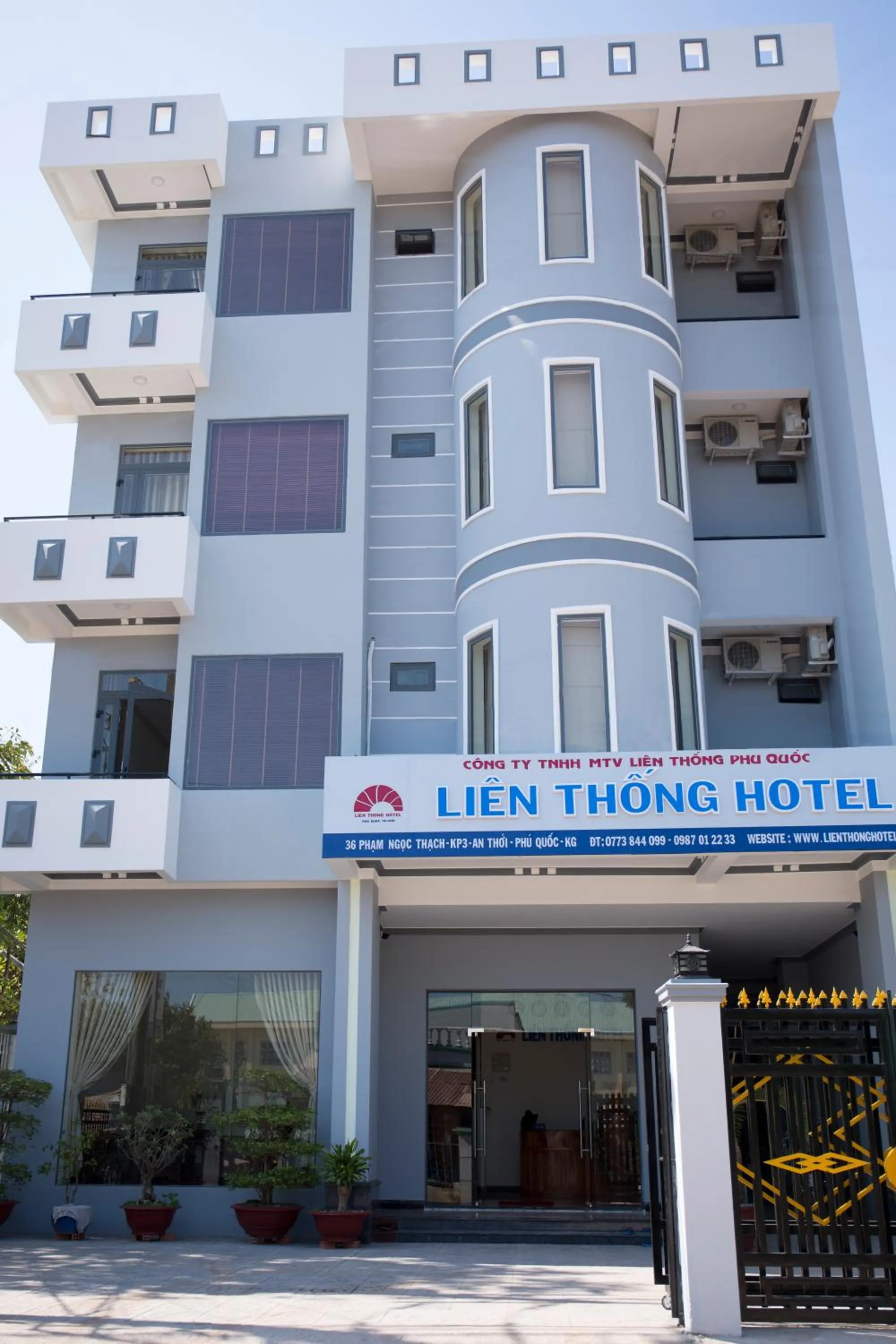 Facade/entrance in Lien Thong Hotel