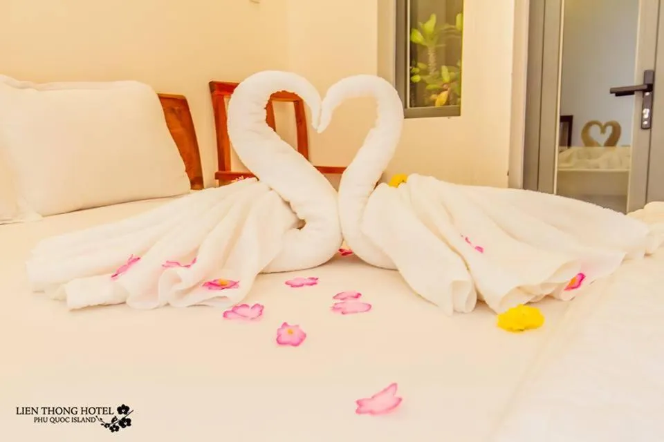 Photo of the whole room in Lien Thong Hotel